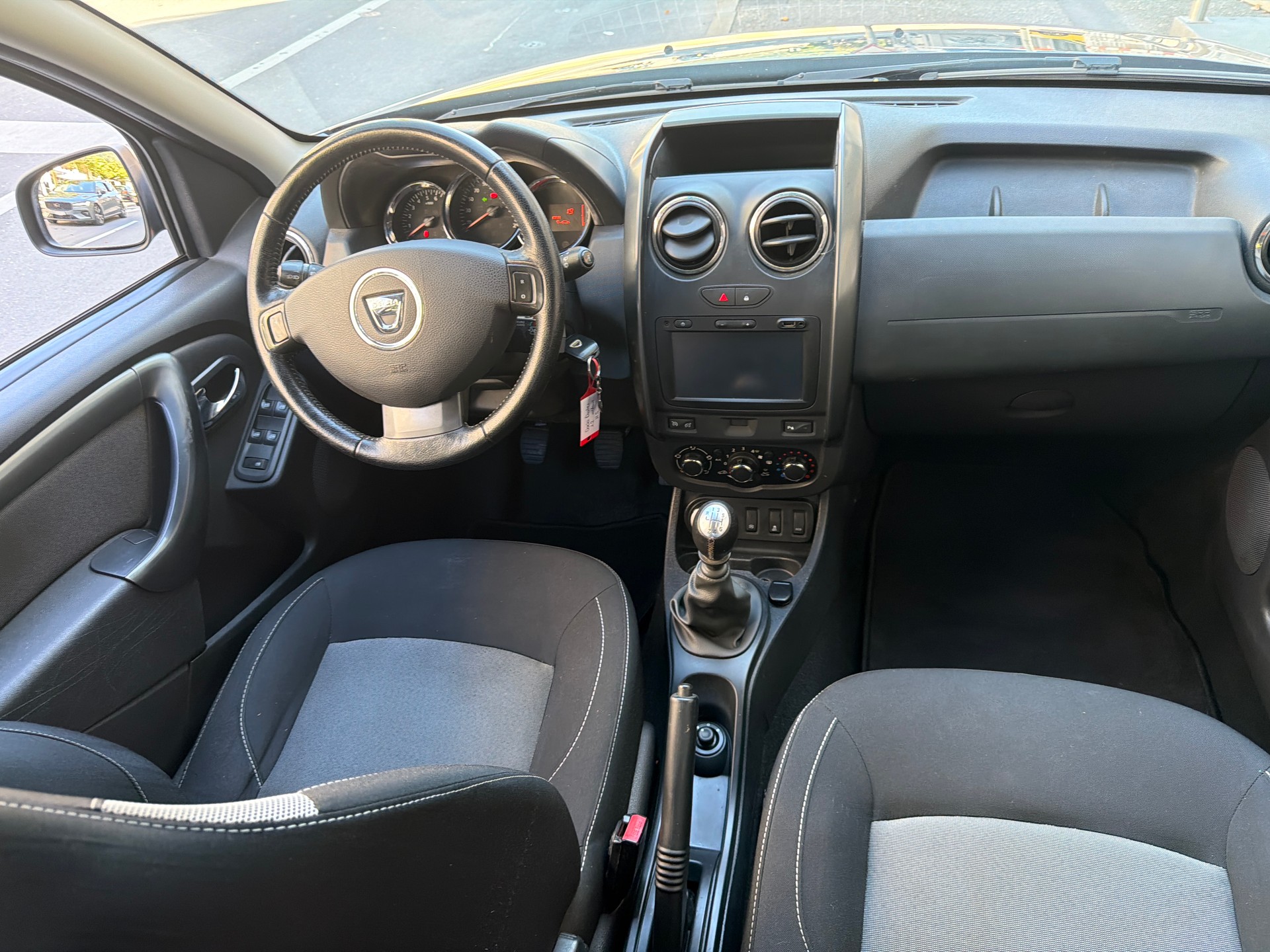 DACIA Duster 1.2 T Ambiance 4x4-image-8