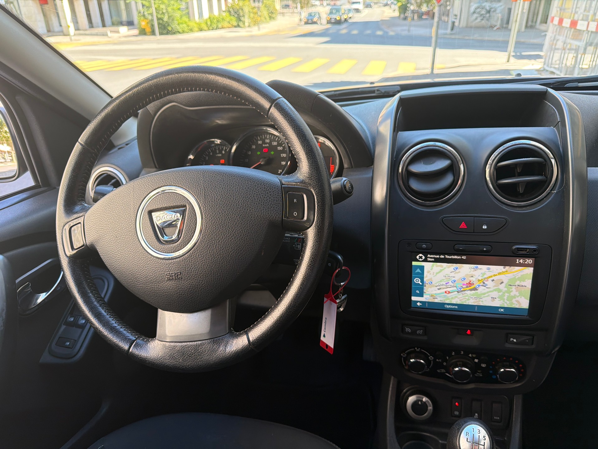 DACIA Duster 1.2 T Ambiance 4x4-image-11
