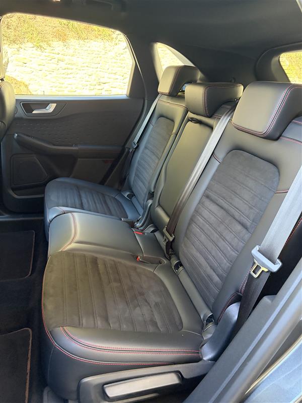 FORD Kuga 2.5 FHEV ST-Line X 4WD-image-9