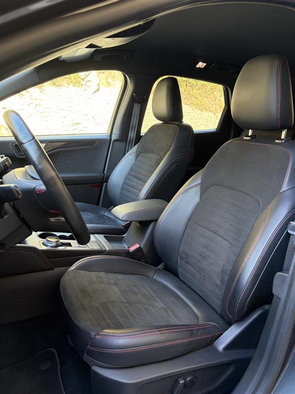 FORD Kuga 2.5 FHEV ST-Line X 4WD-image-6