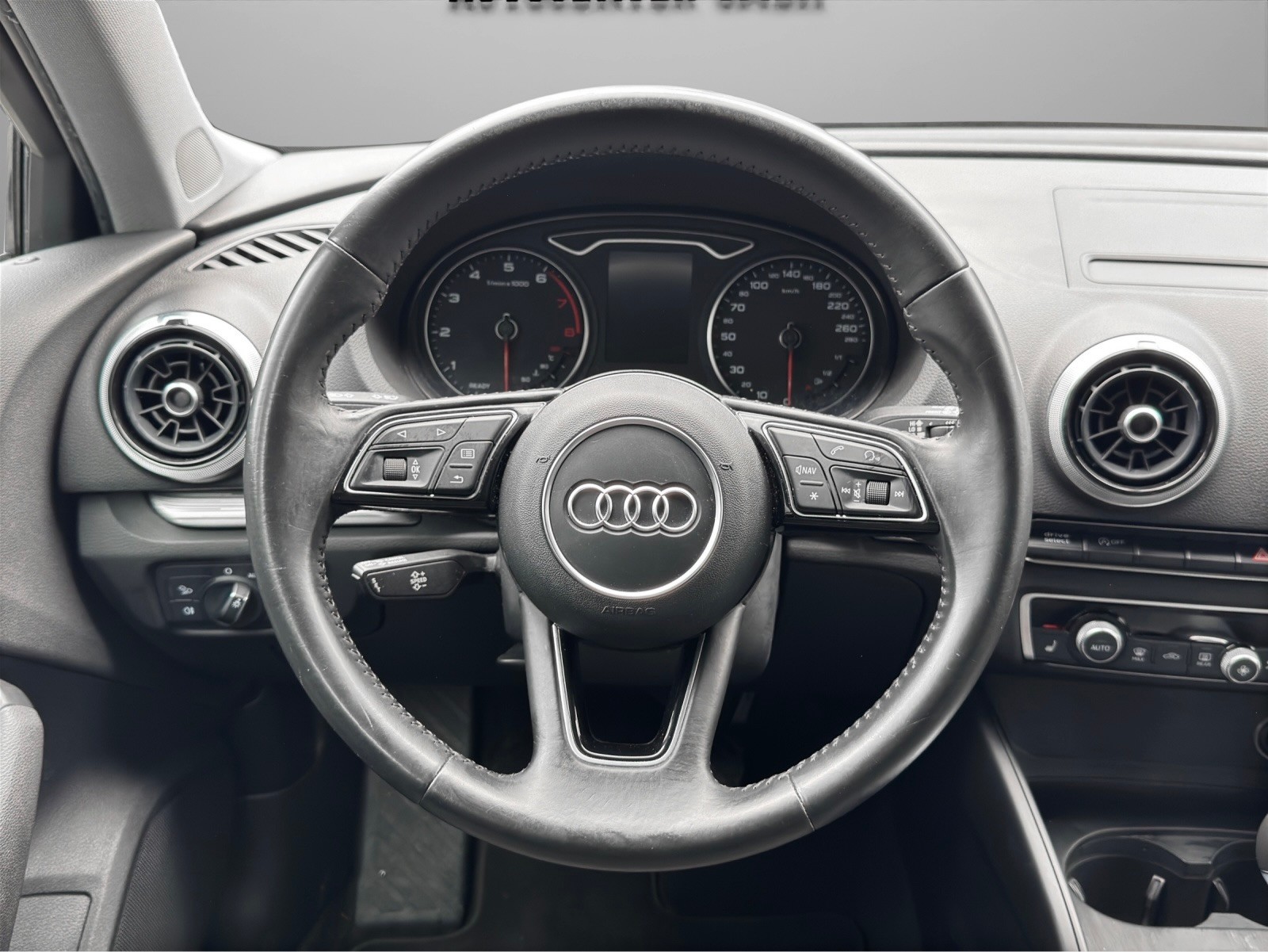 AUDI A3 Sportback 1.4 TFSI Sport S-tronic-image-9