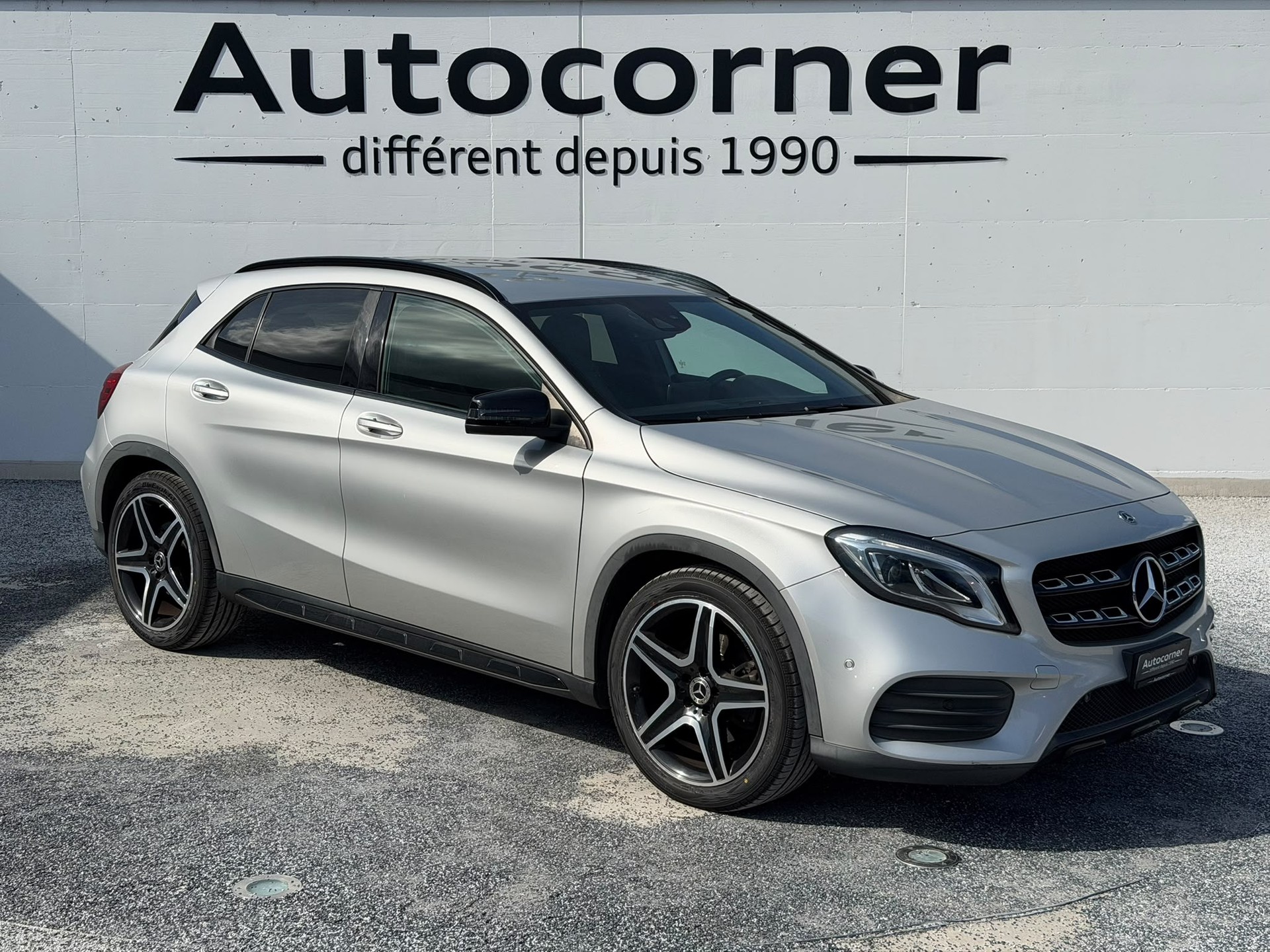 MERCEDES-BENZ GLA 250 AMG Line 4Matic 7G-DCT-image-1
