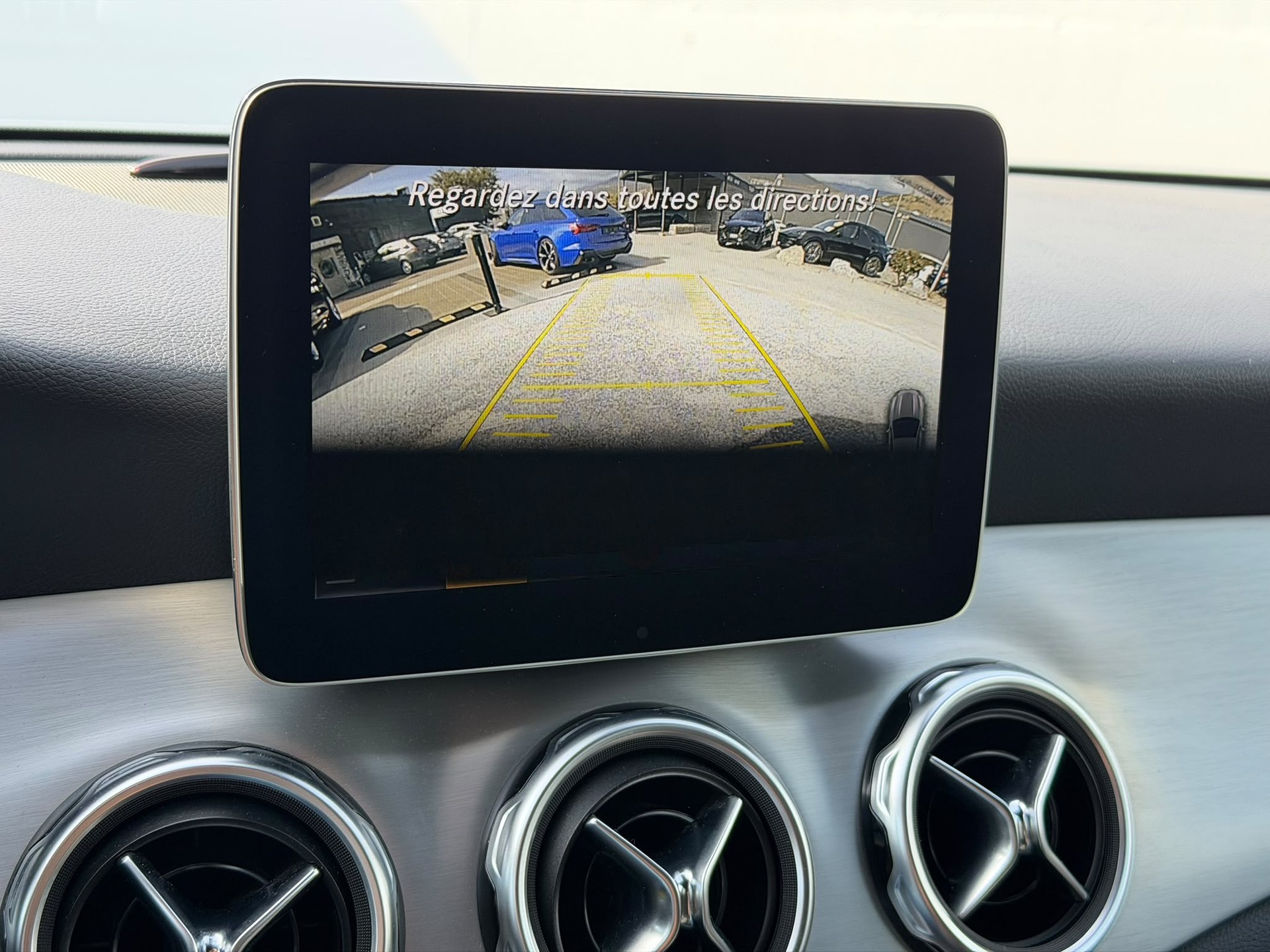 MERCEDES-BENZ GLA 250 AMG Line 4Matic 7G-DCT-image-13