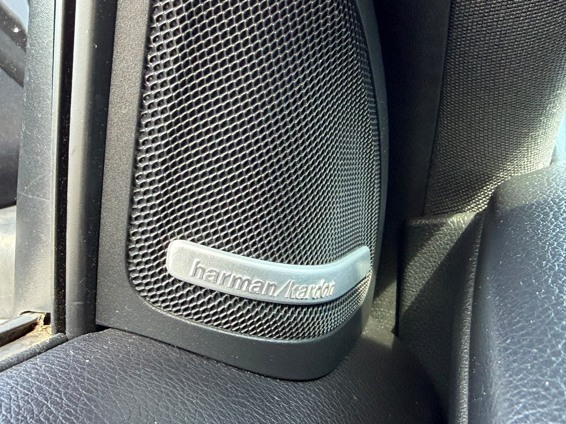 MERCEDES-BENZ GLA 250 AMG Line 4Matic 7G-DCT-image-9