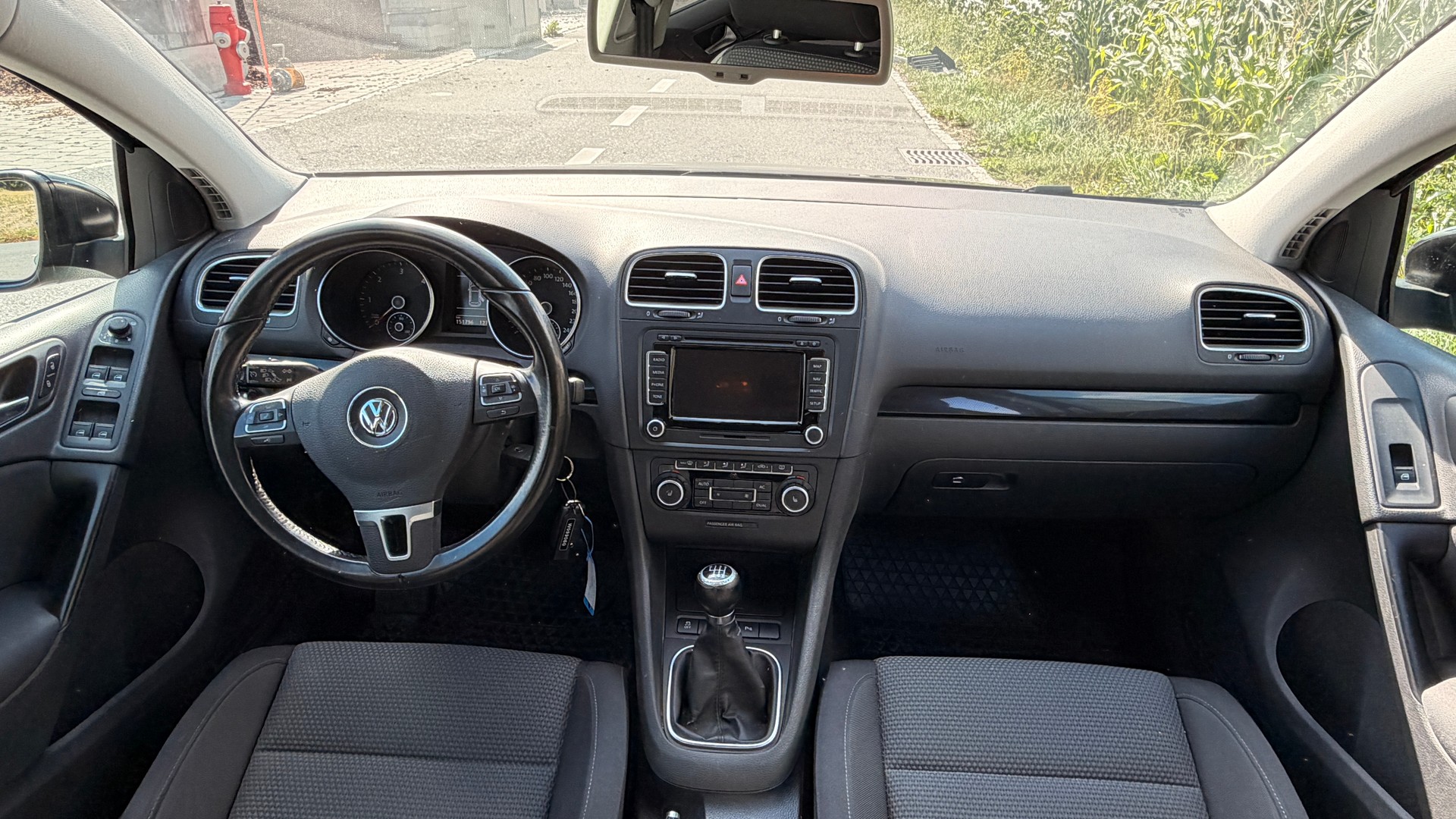 VW Golf 2.0 TDI Comfortline 4Motion-image-10