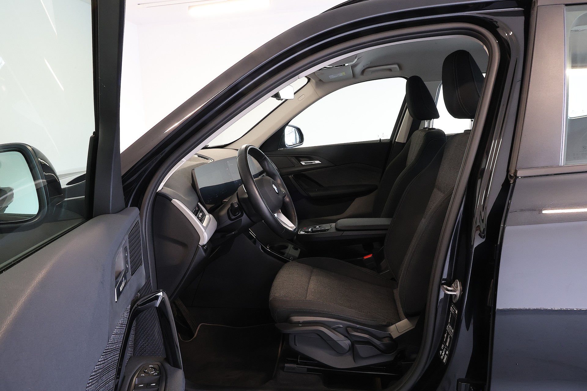 BMW X1 23d xDrive-image-5