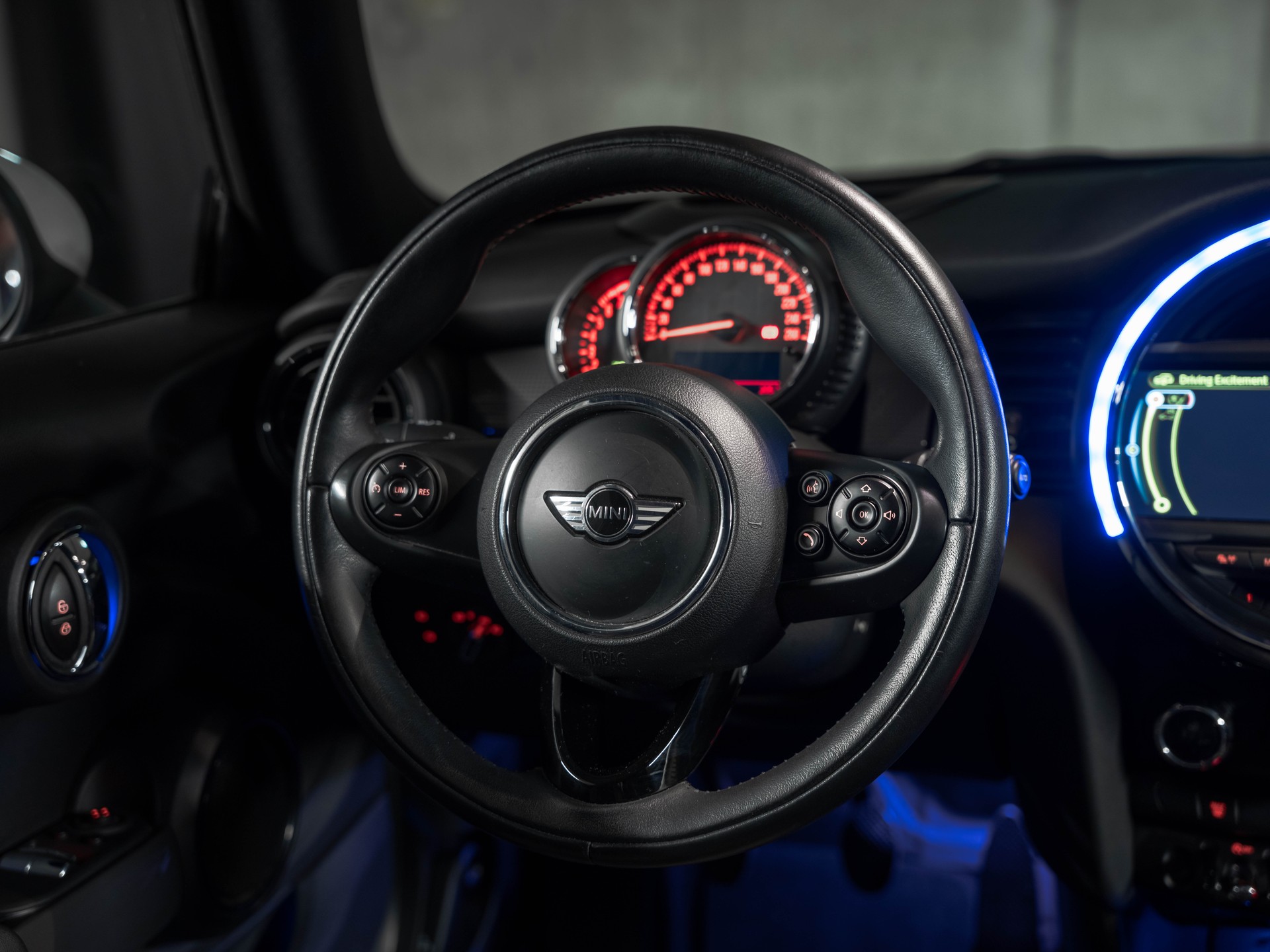 MINI Cooper-image-16