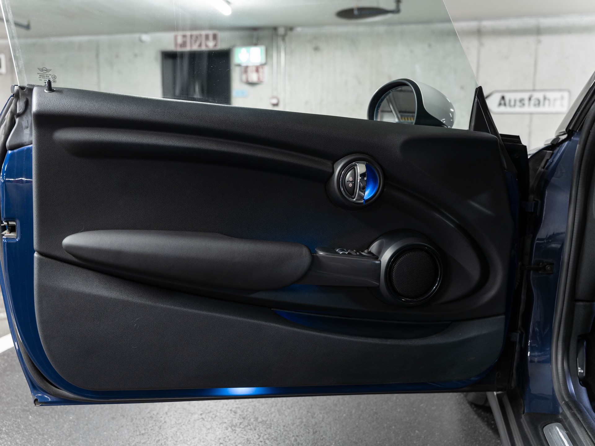 MINI Cooper-image-26