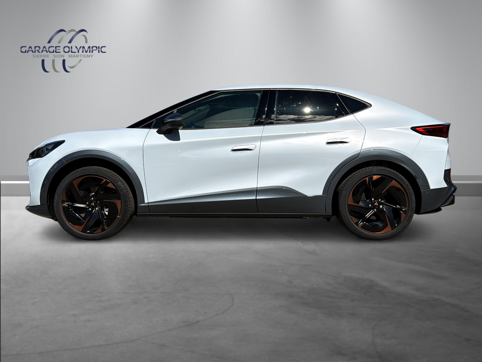 CUPRA Tavascan Type 9 77 kWh Adrenaline-image-1