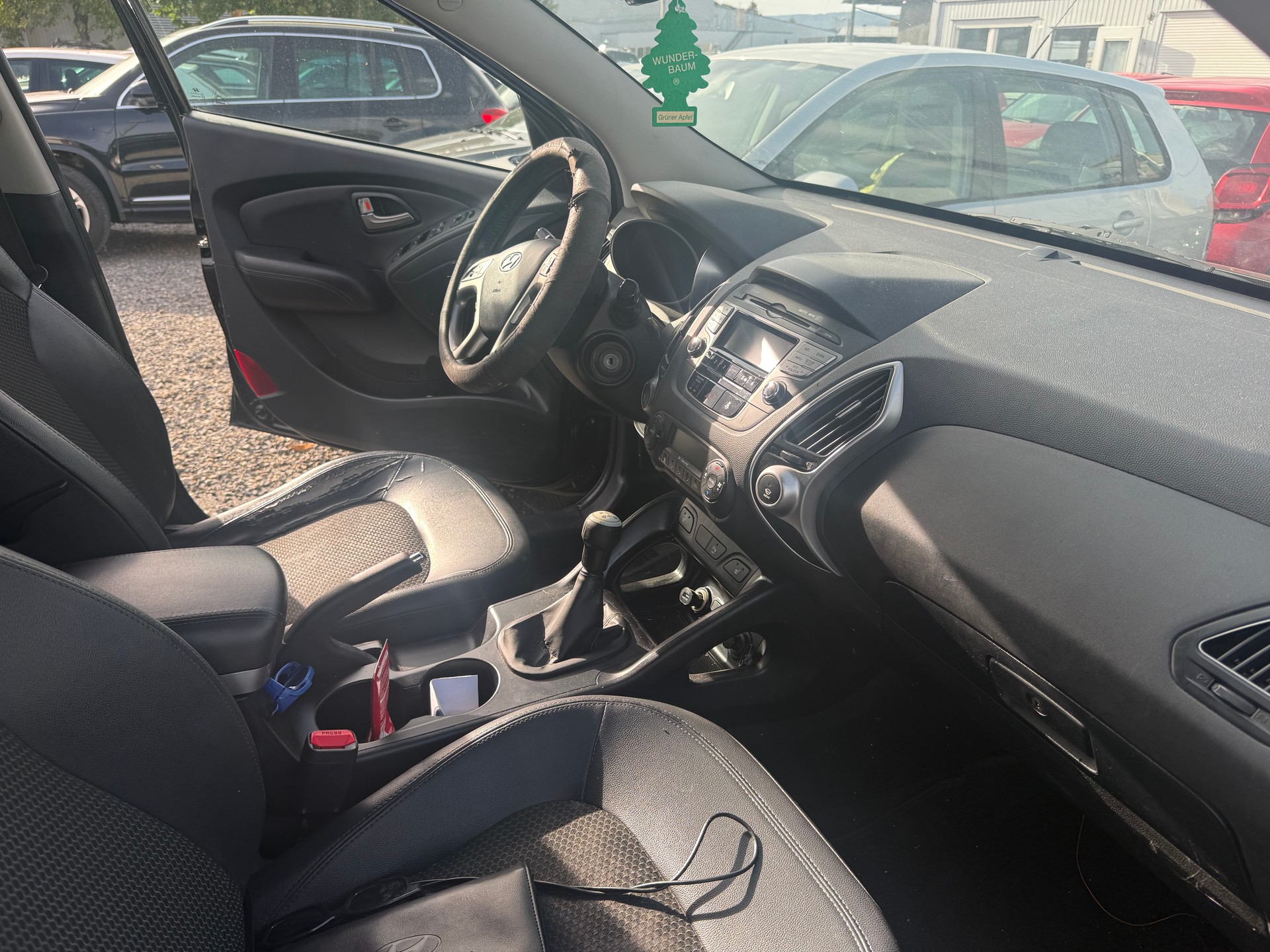 HYUNDAI iX 35 2.0 Comfort 4WD-image-4