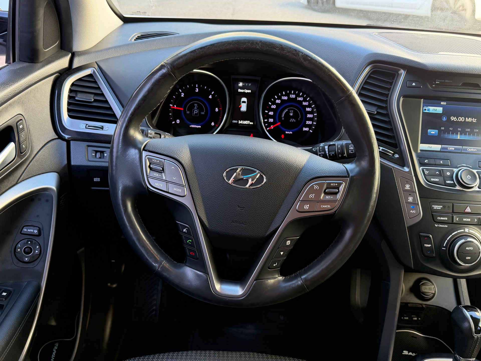 HYUNDAI Santa Fe 2.2 CRDI Style 4WD Automatic-image-11