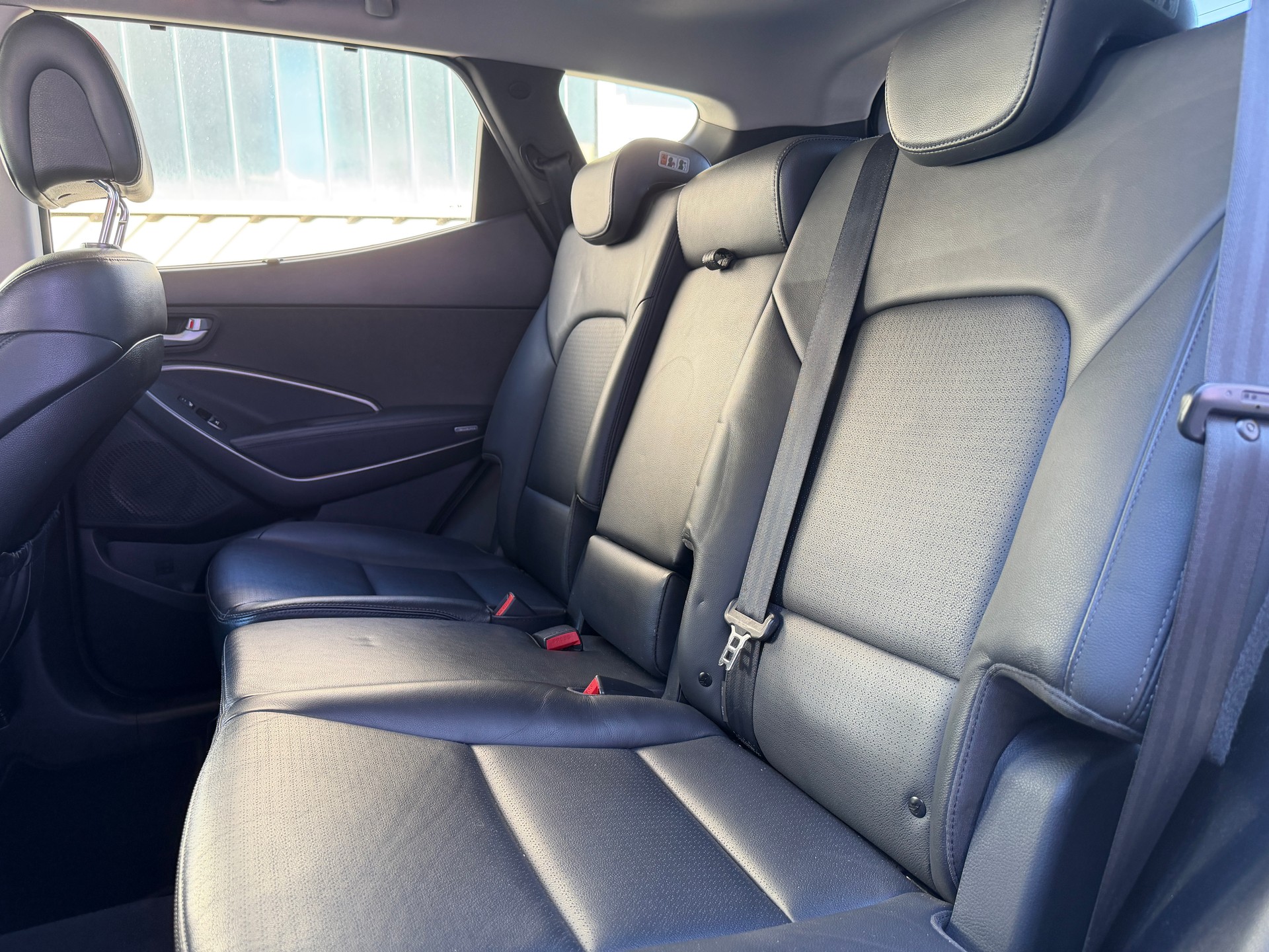 HYUNDAI Santa Fe 2.2 CRDI Style 4WD Automatic-image-18