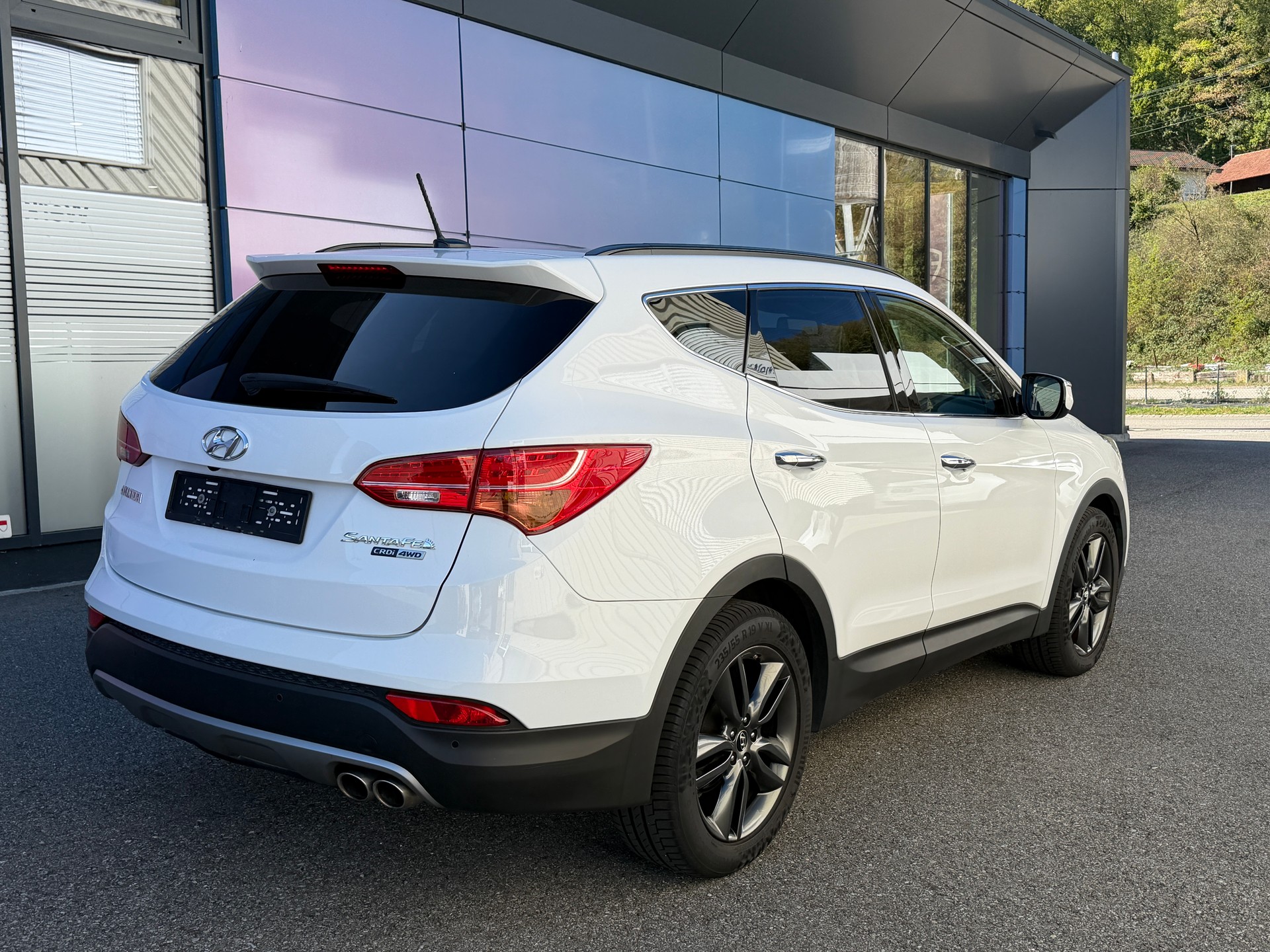 HYUNDAI Santa Fe 2.2 CRDI Style 4WD Automatic-image-4