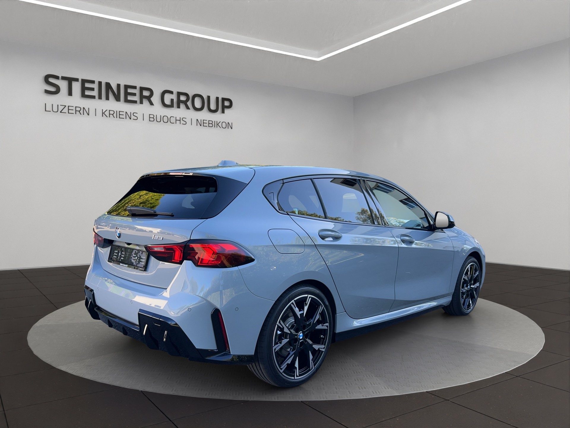 BMW 123 xDrive M Sport Steptronic-image-4