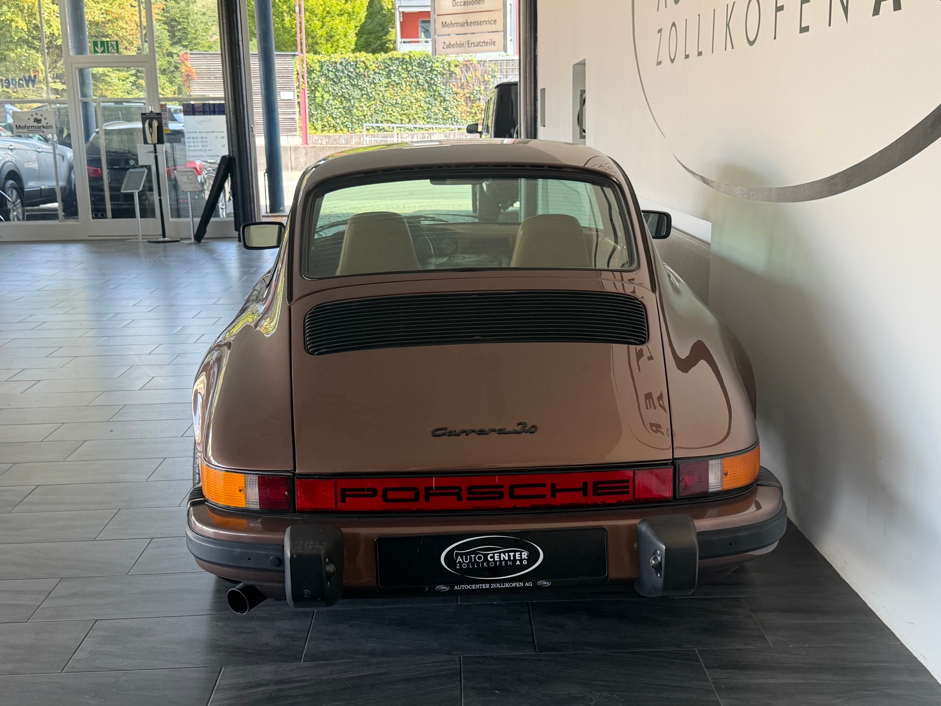 PORSCHE 911 Carrera 3.0-image-5