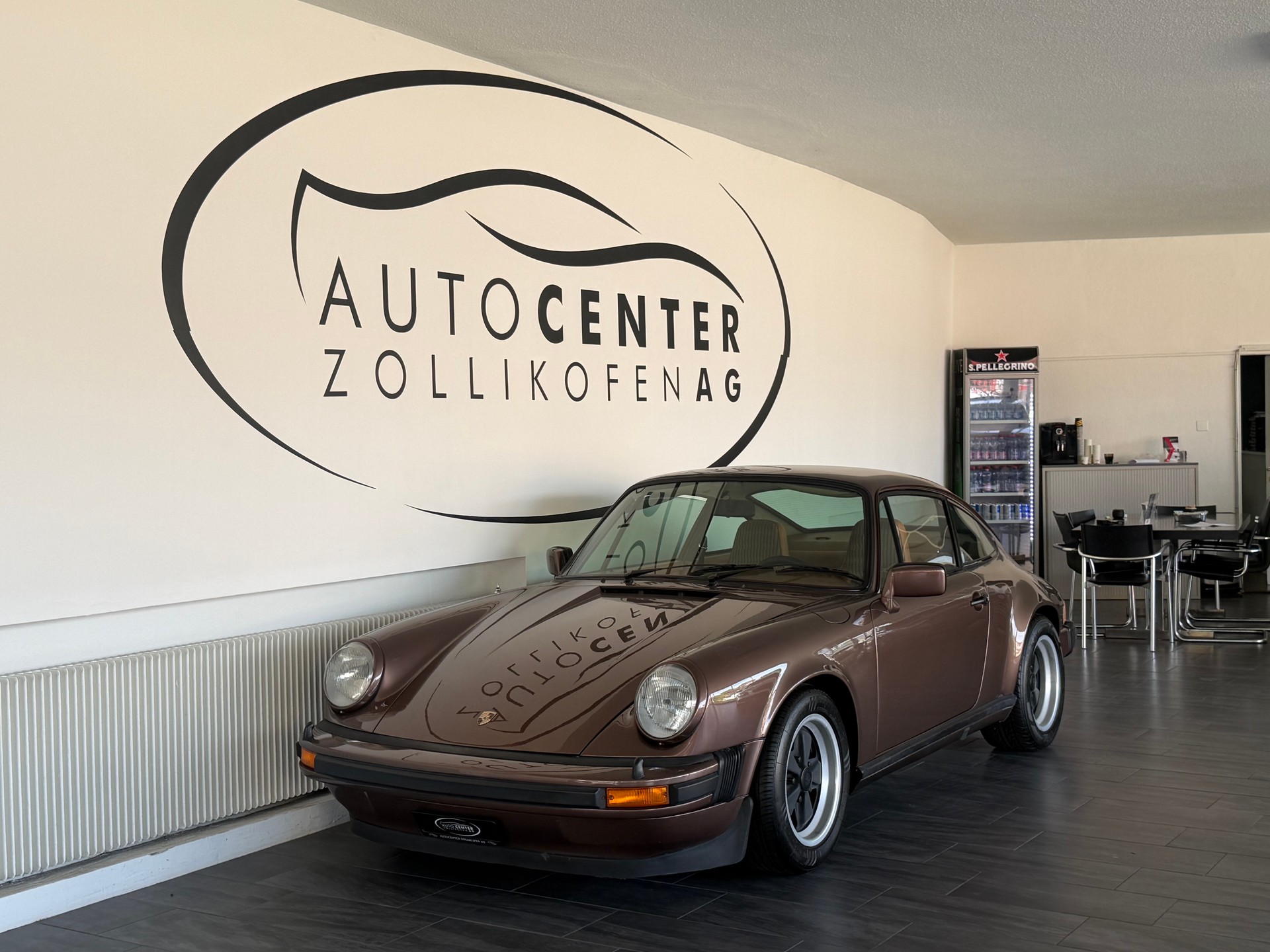 PORSCHE 911 Carrera 3.0-image-2