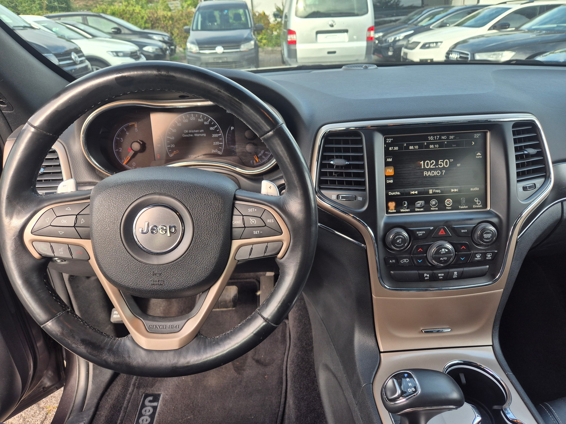 JEEP Grand Cherokee 3.0 CRD Limited Automatic-image-8