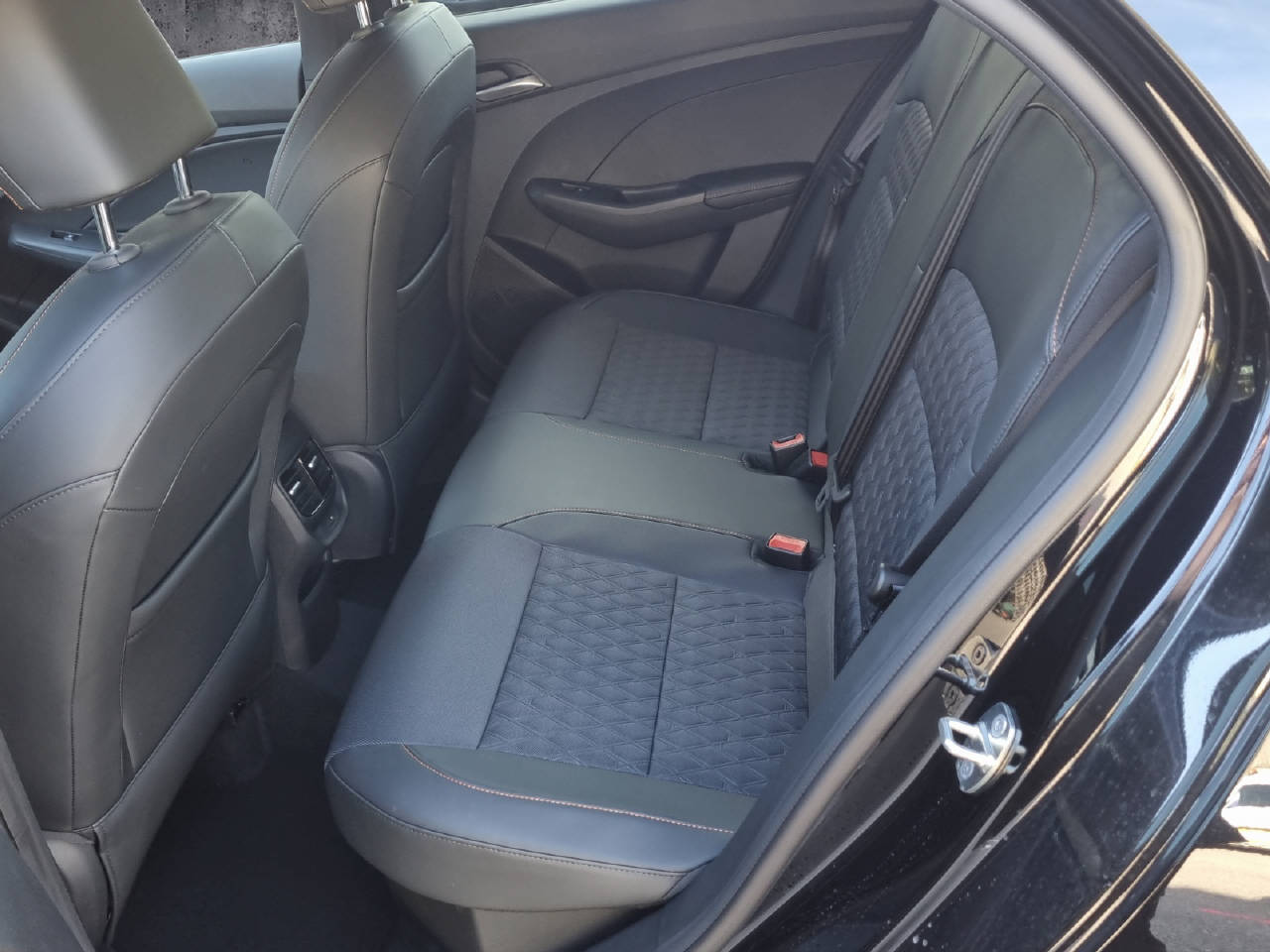 MG 3 1.5 Hybrid Luxury-image-7