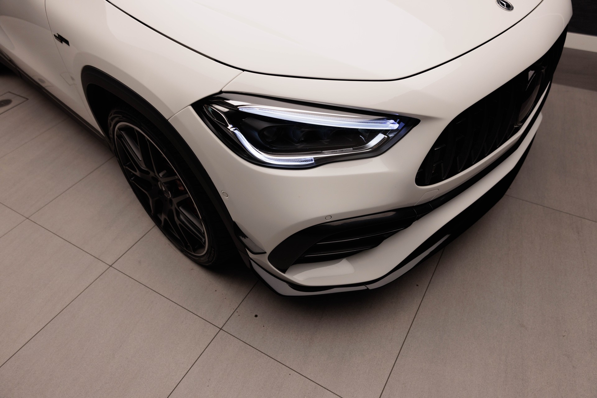 MERCEDES-BENZ GLA 45 S AMG 4Matic+ 8G-Speedshift DCT-image-4