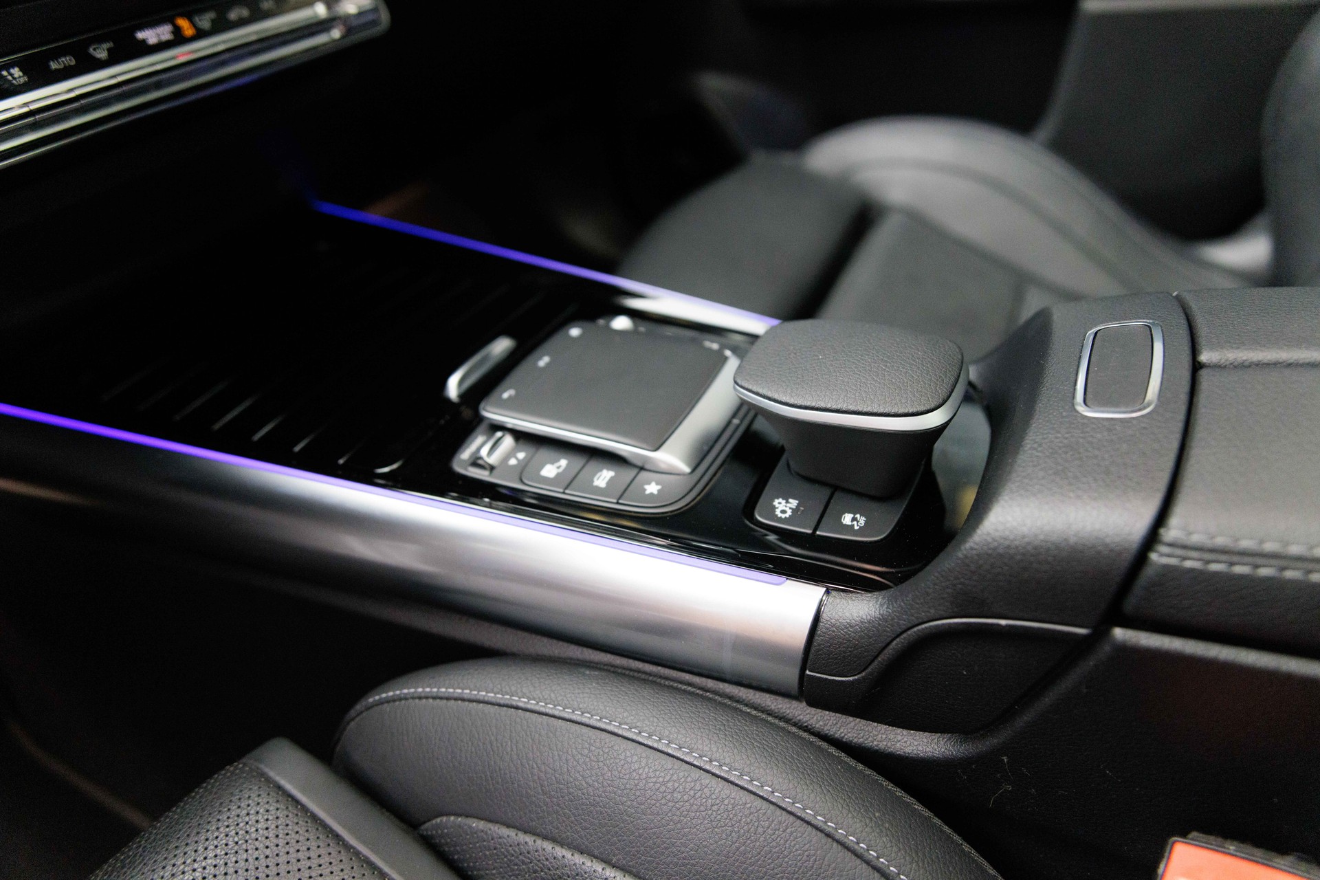 MERCEDES-BENZ GLA 45 S AMG 4Matic+ 8G-Speedshift DCT-image-20