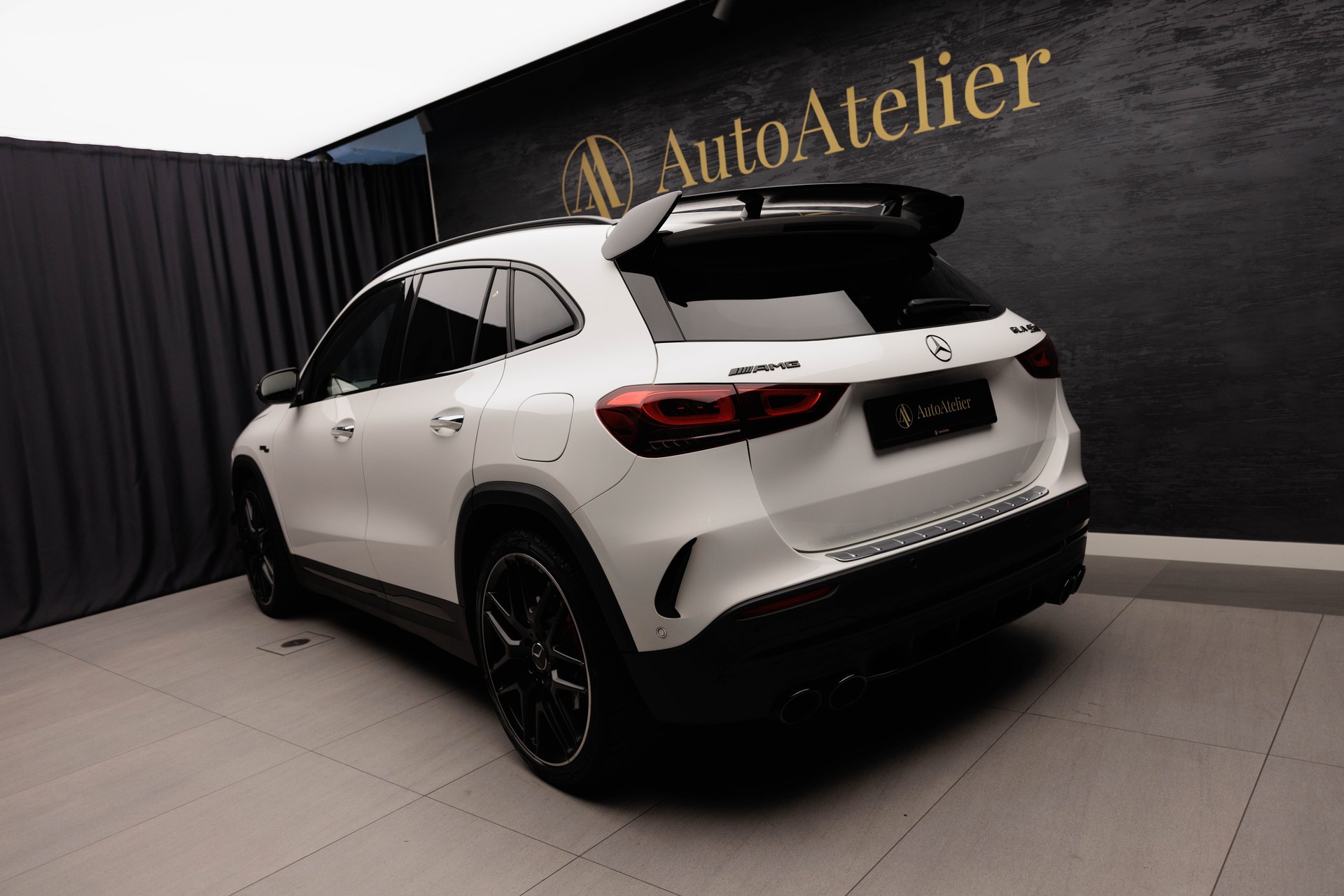 MERCEDES-BENZ GLA 45 S AMG 4Matic+ 8G-Speedshift DCT-image-7