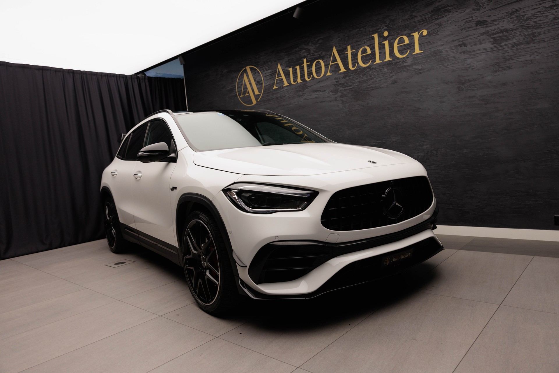 MERCEDES-BENZ GLA 45 S AMG 4Matic+ 8G-Speedshift DCT-image-1