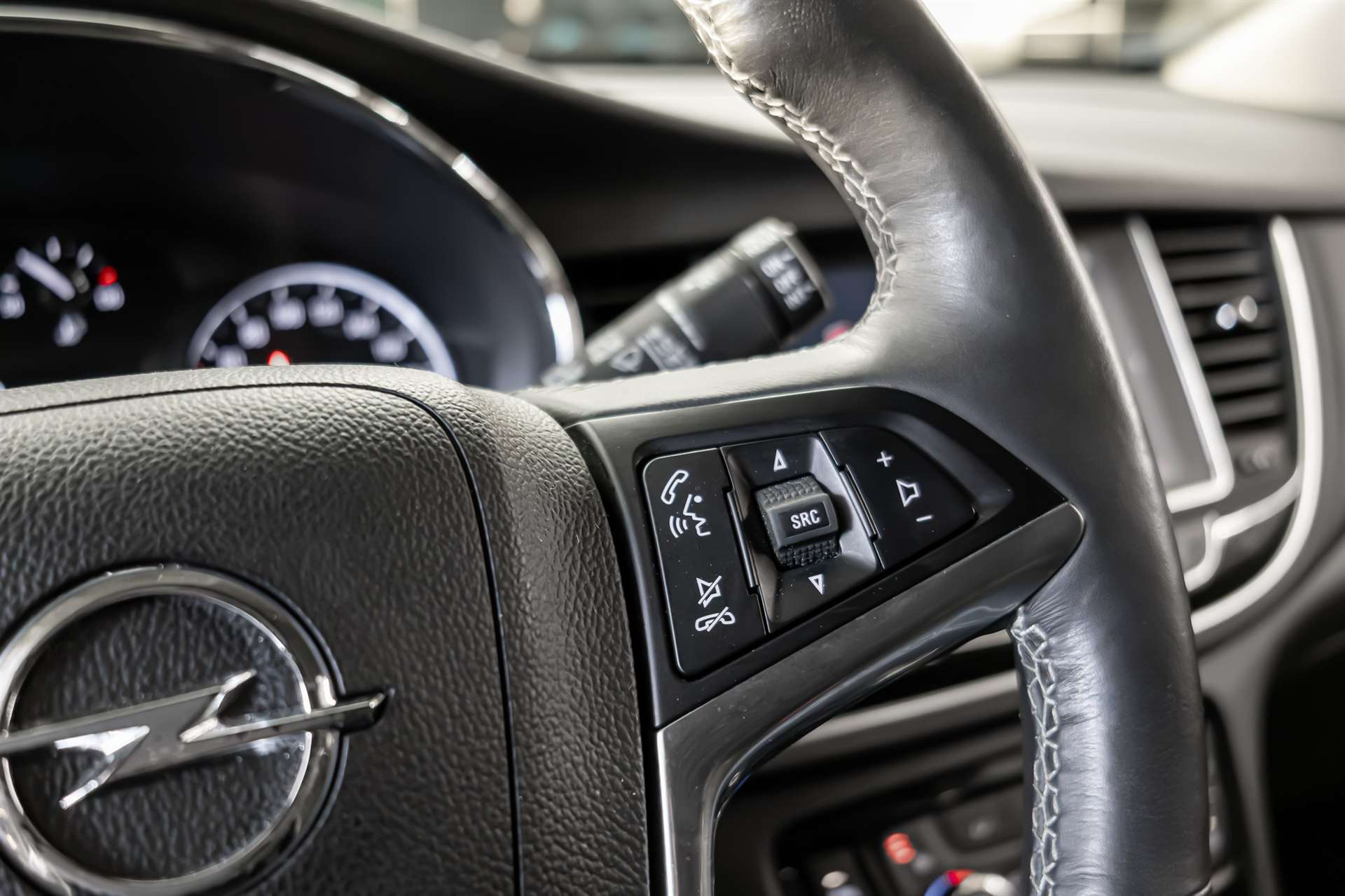 OPEL Mokka X 1.4i 16V Turbo Excellence 4WD Automatik-image-8