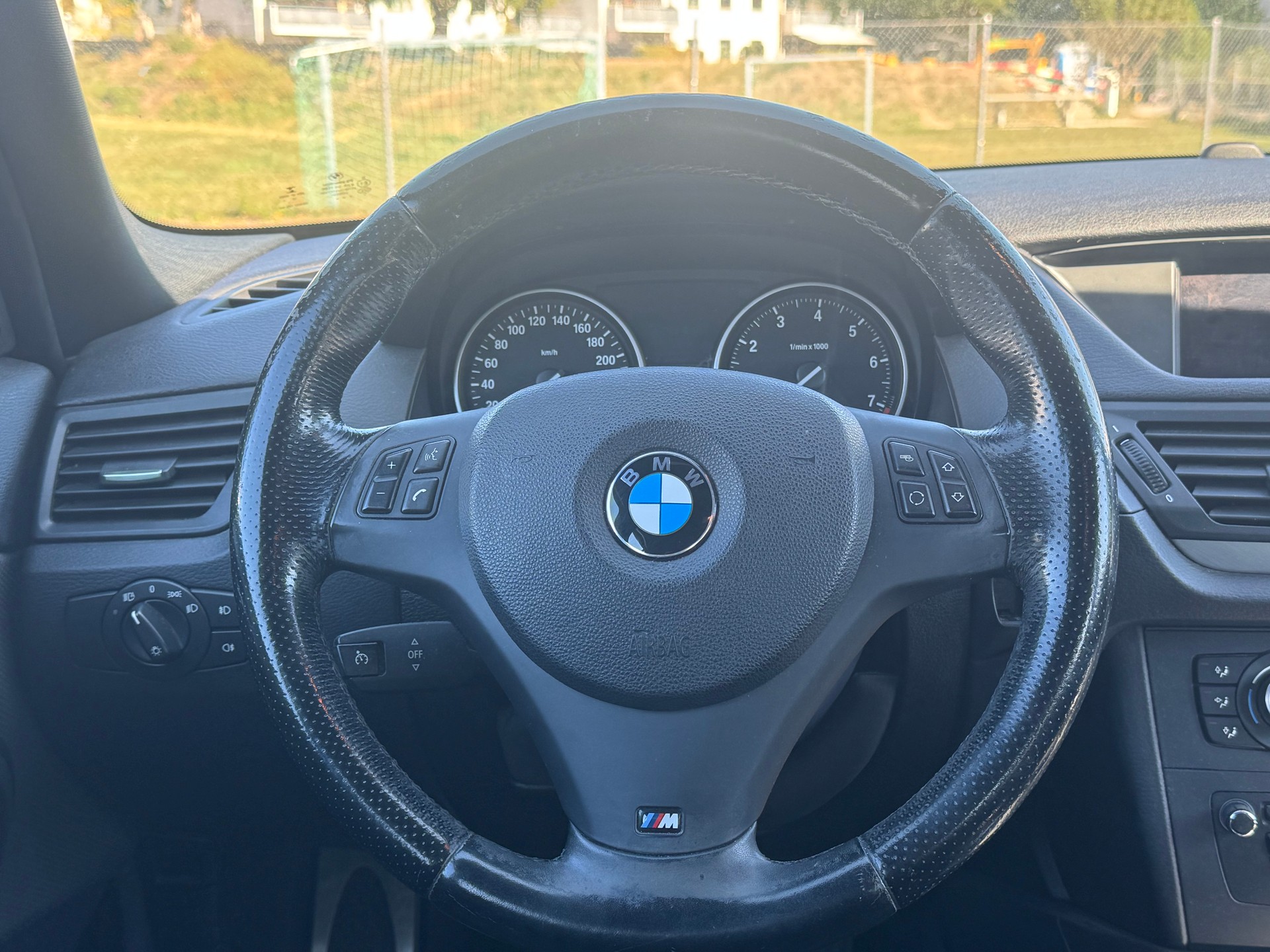 BMW X1 xDrive 28i Steptronic-image-14