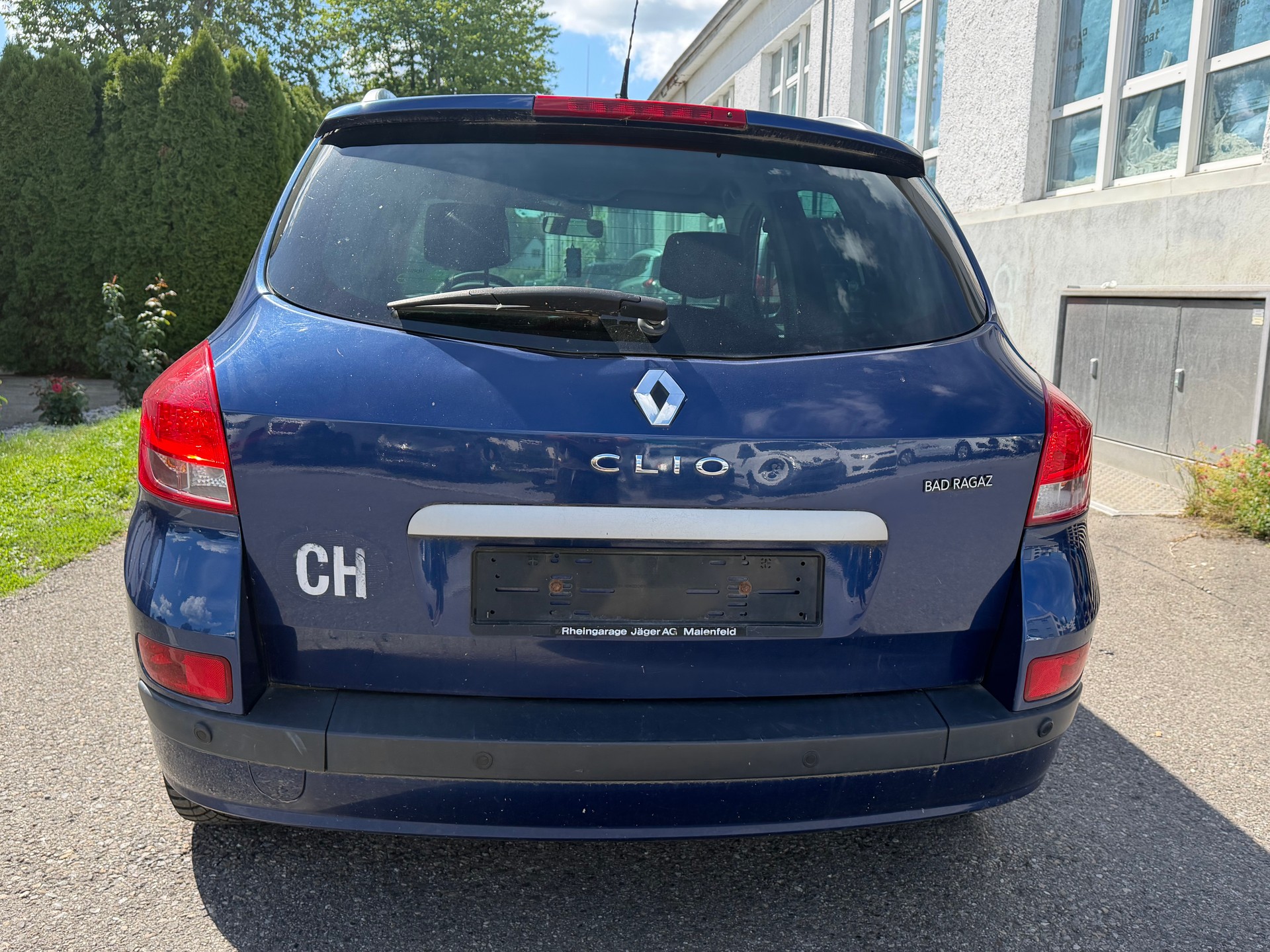 RENAULT Clio Grandtour 1.2 16V Turbo Dynamique-image-4