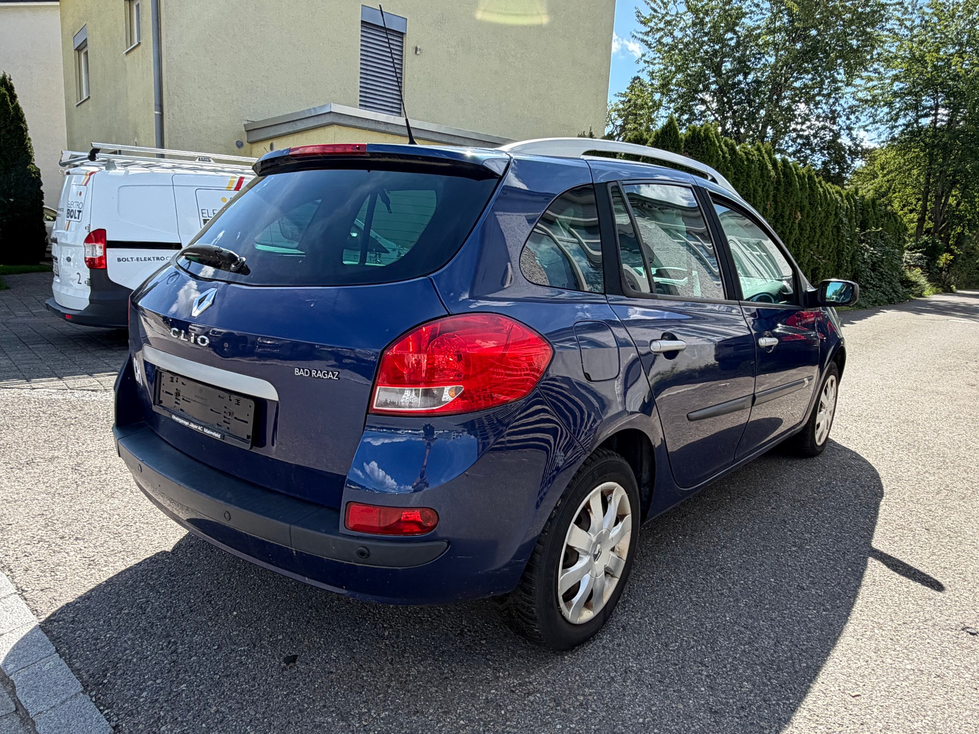RENAULT Clio Grandtour 1.2 16V Turbo Dynamique-image-3