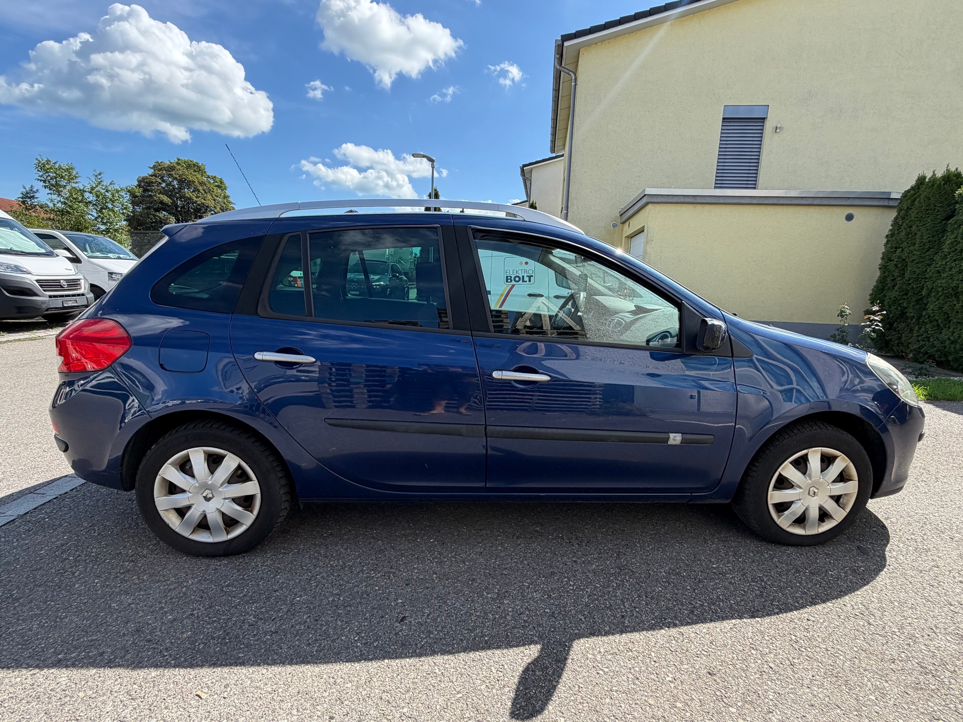 RENAULT Clio Grandtour 1.2 16V Turbo Dynamique-image-2