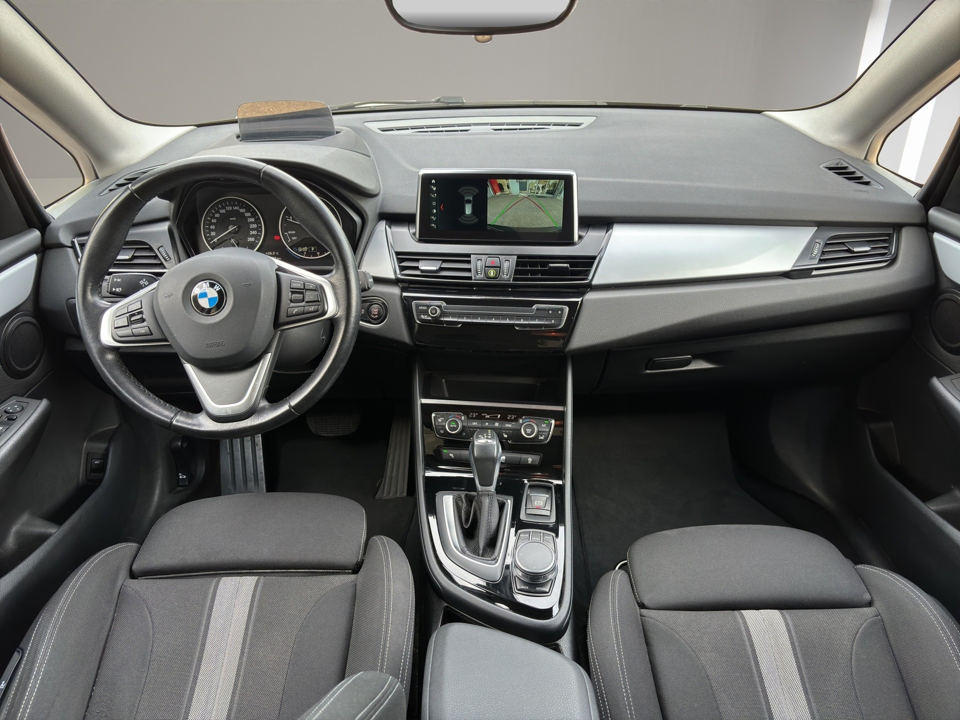 BMW 218d xDrive Active Tourer Steptronic-image-13