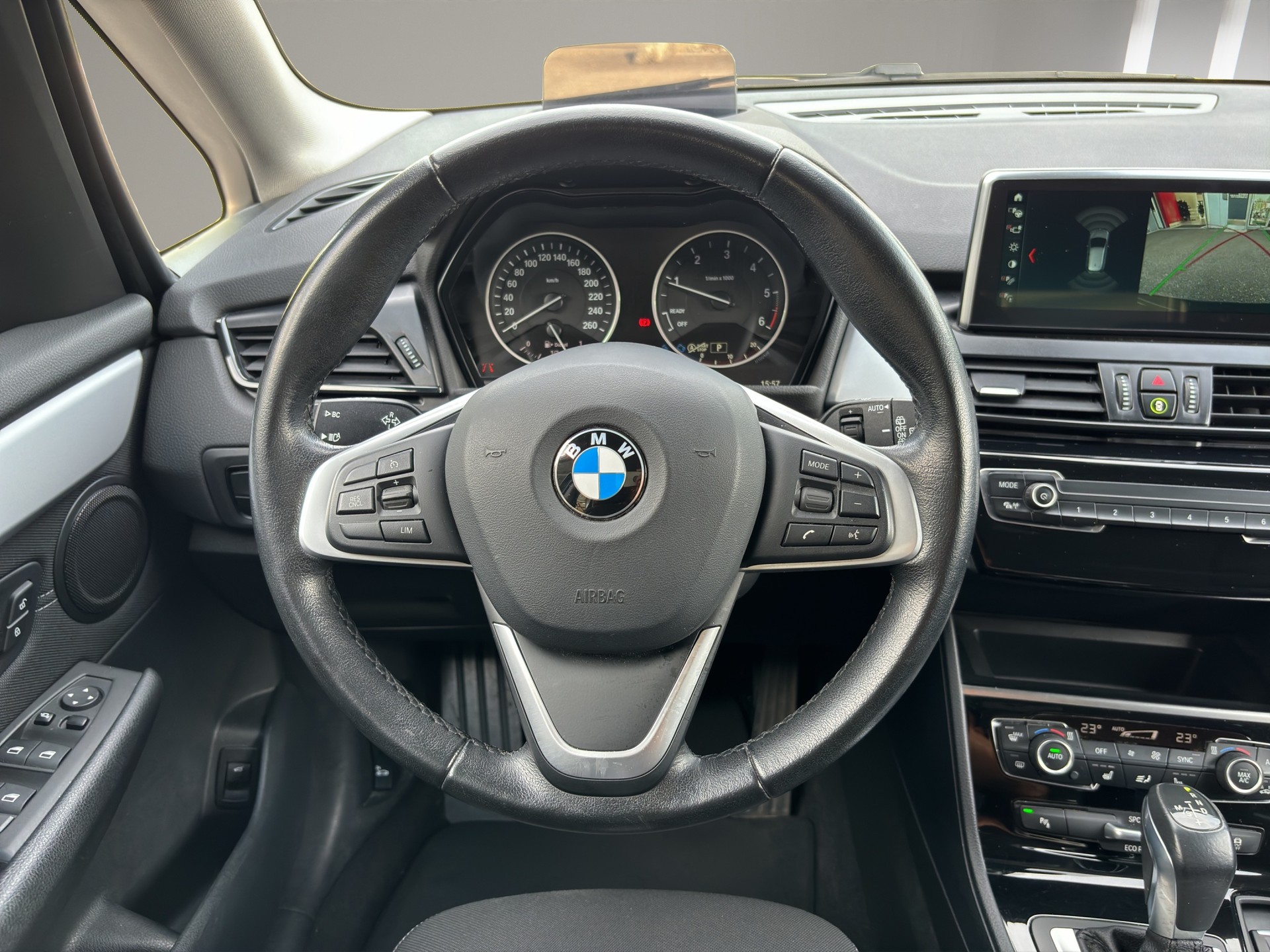 BMW 218d xDrive Active Tourer Steptronic-image-10