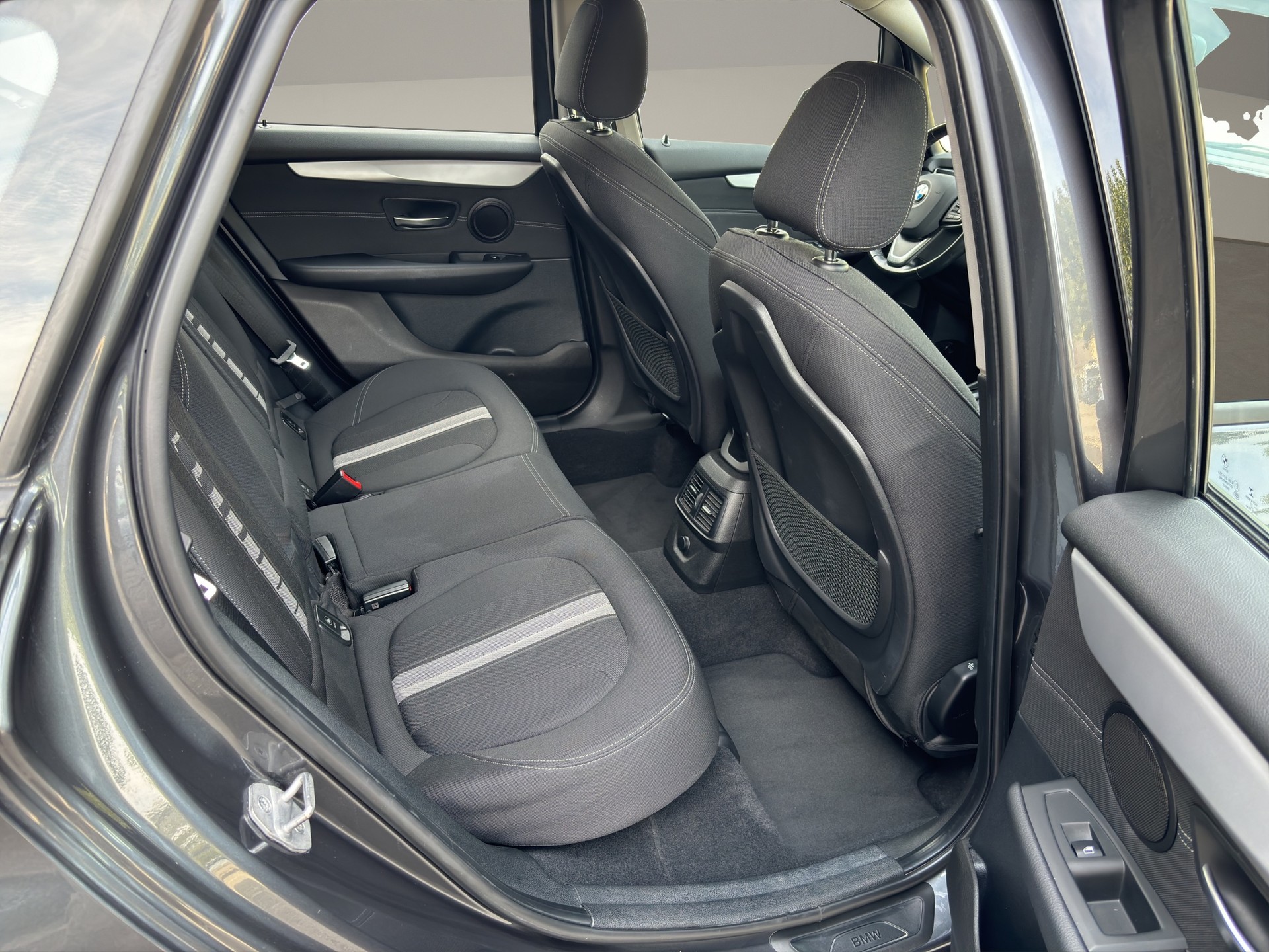 BMW 218d xDrive Active Tourer Steptronic-image-18