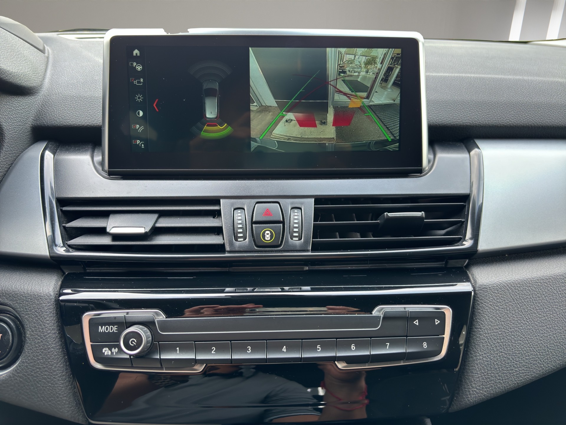 BMW 218d xDrive Active Tourer Steptronic-image-15