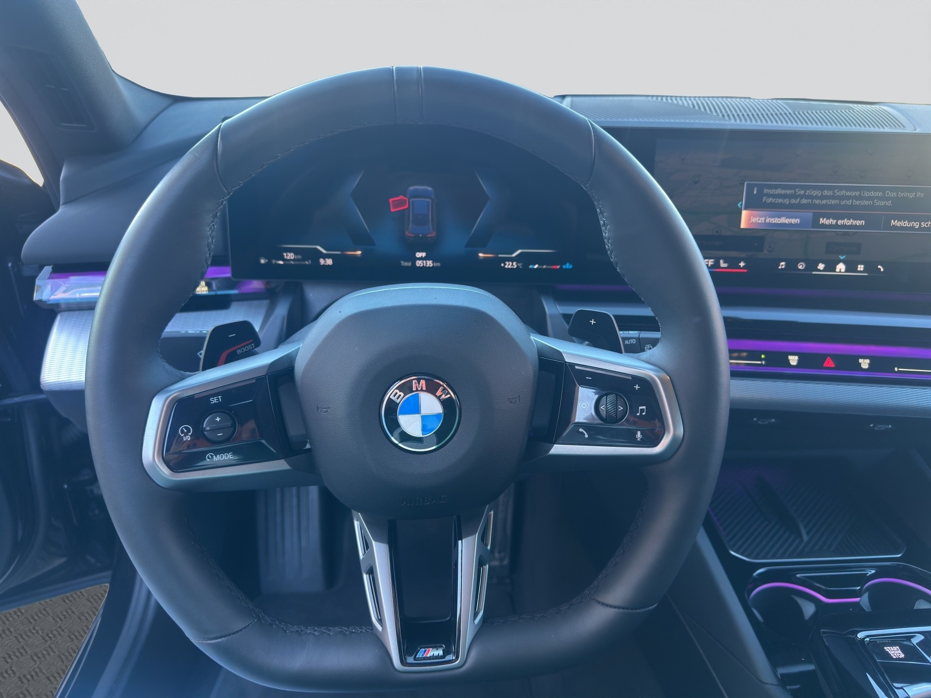 BMW 520i sDrive 48V Touring M Sport Steptronic-image-10