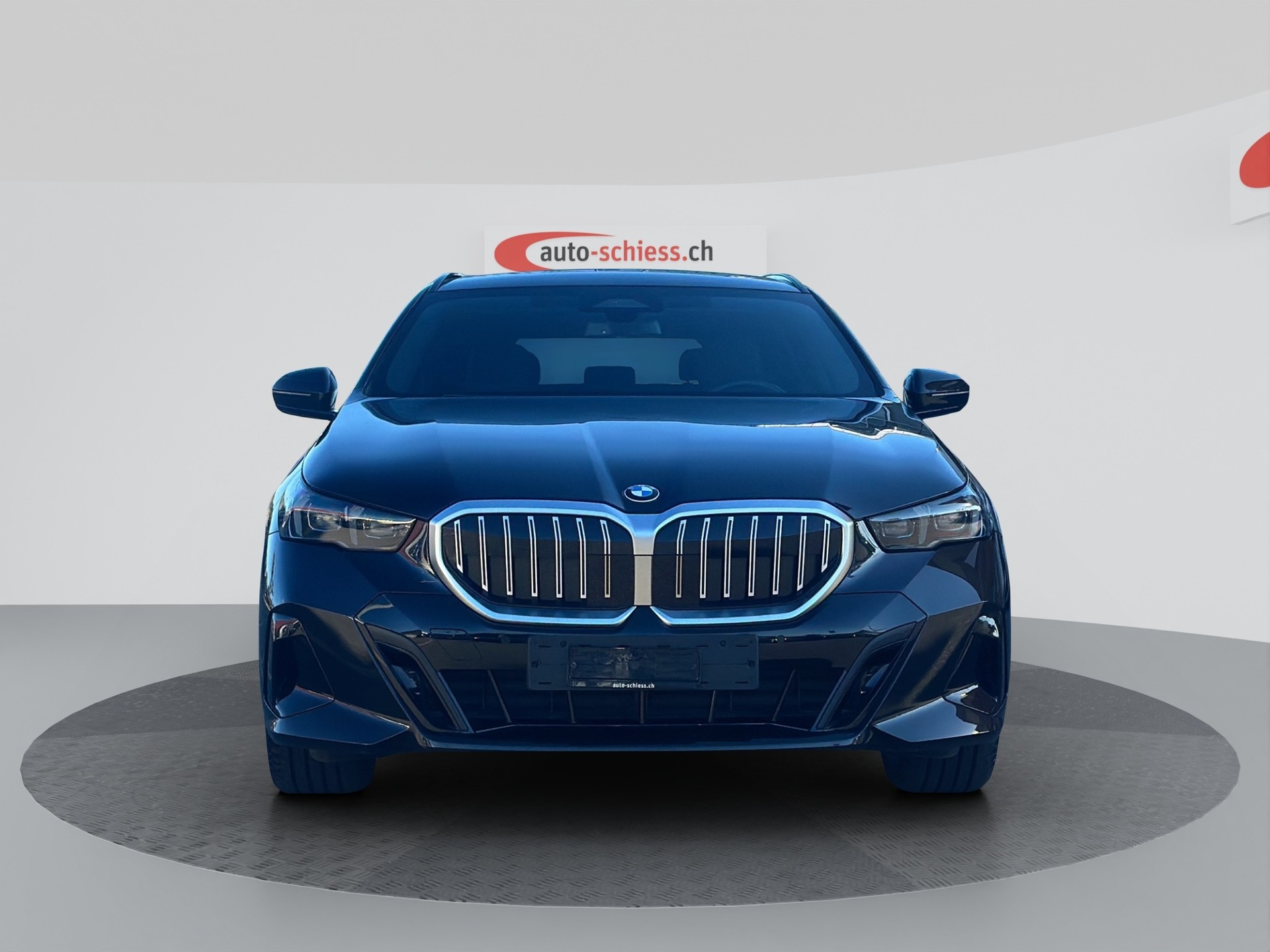 BMW 520i sDrive 48V Touring M Sport Steptronic-image-1