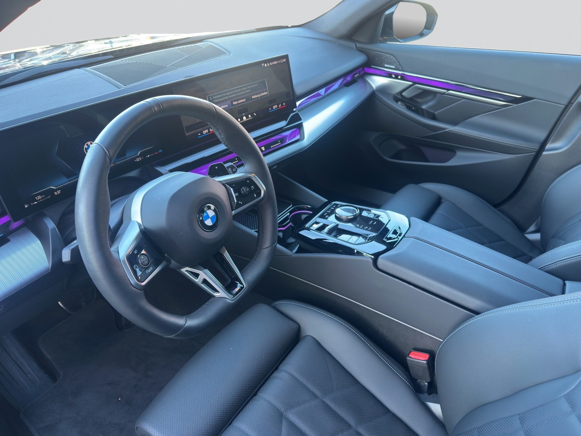 BMW 520i sDrive 48V Touring M Sport Steptronic-image-6