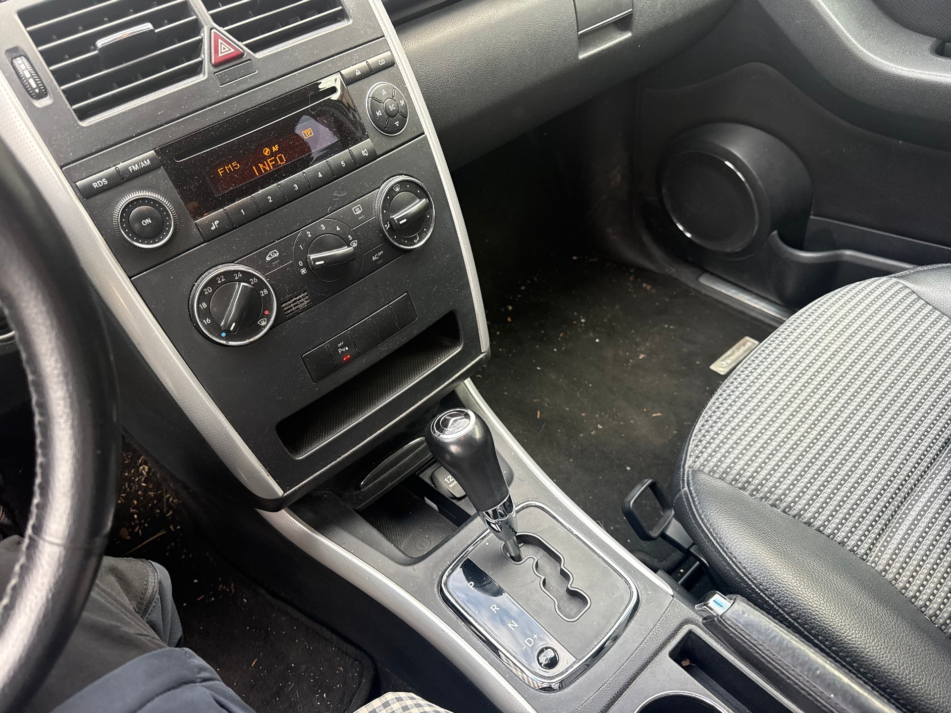 MERCEDES-BENZ A 180 CDI Classic-image-9