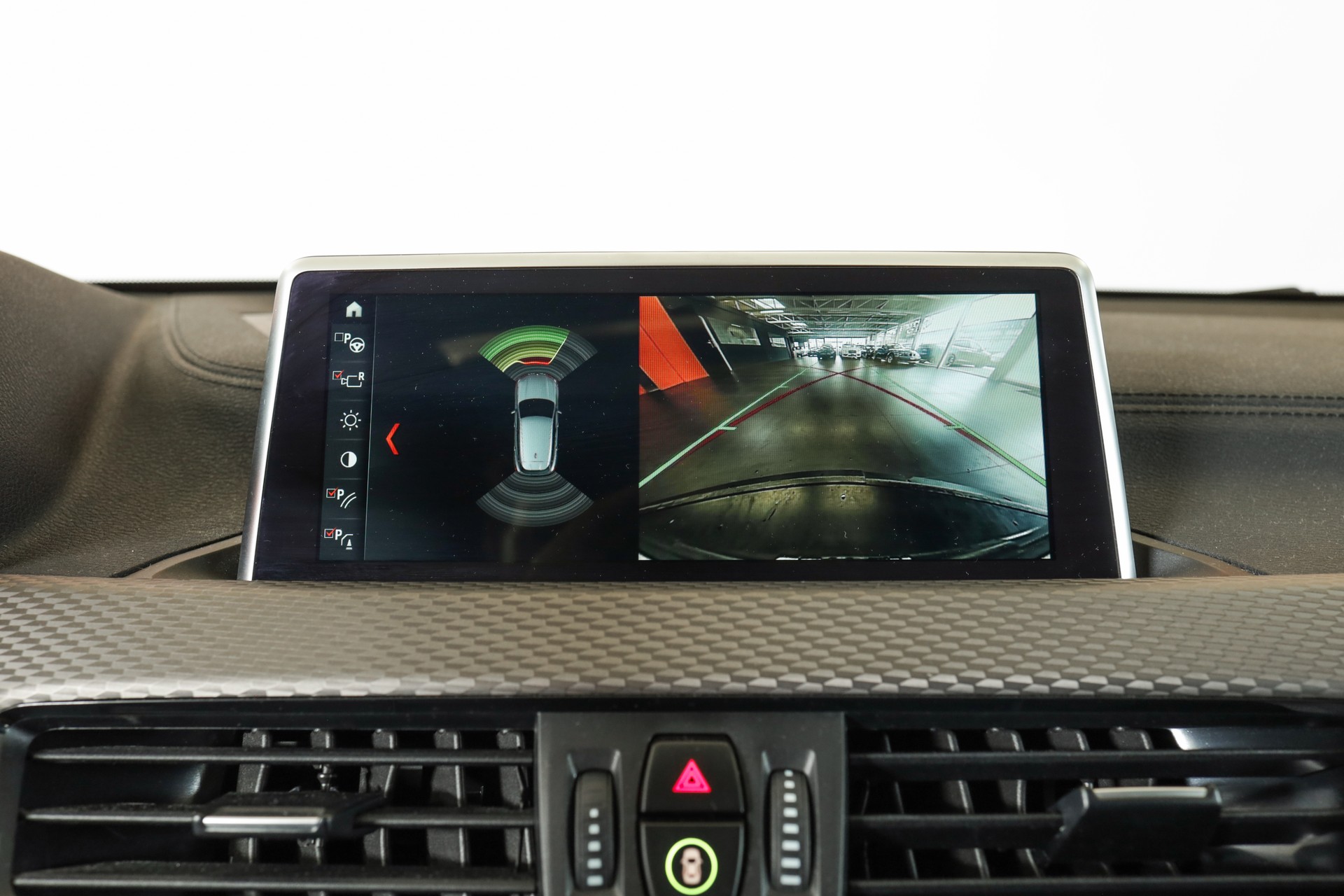 BMW X2 sDrive 20i M Sport Steptronic DSK • Mineralgrau • Toit panoramique • Head-Up • Harman Kardon-image-25