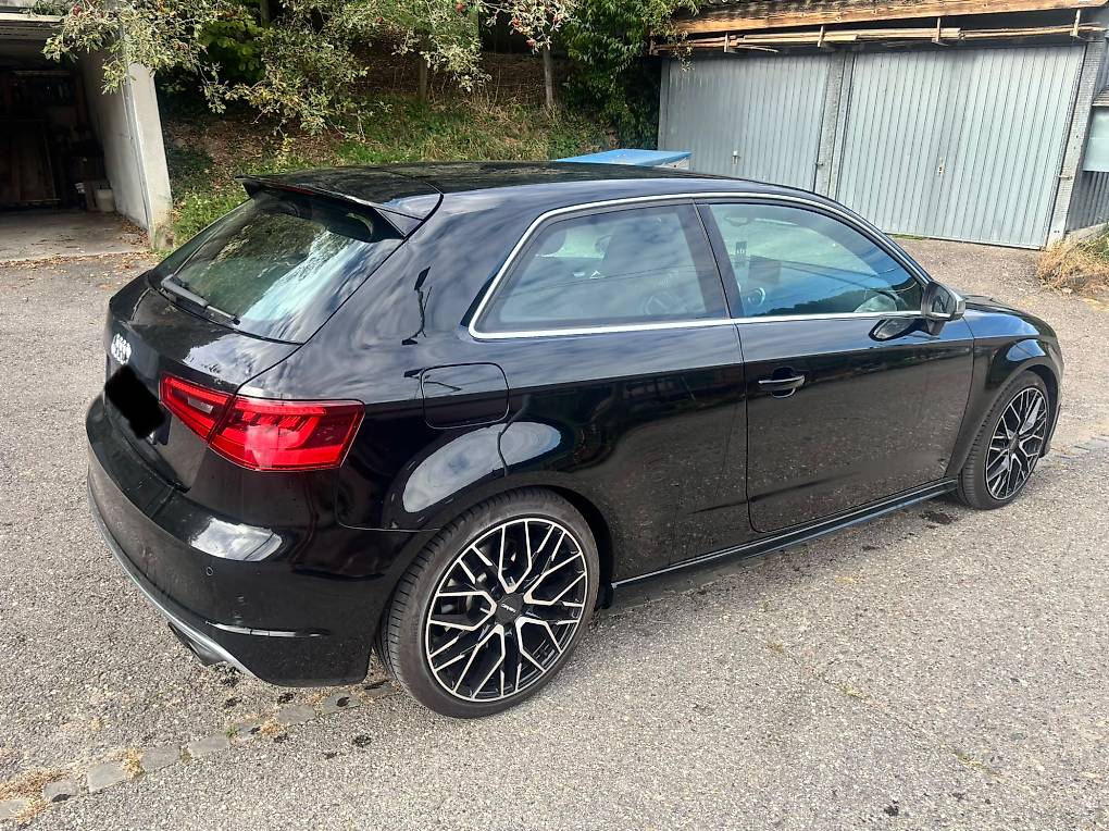 AUDI S3 2.0 TFSI quattro S-tronic-image-3