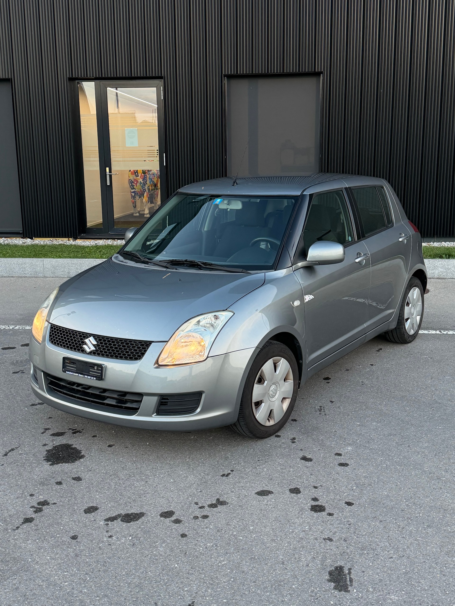SUZUKI SWIFT-image-2