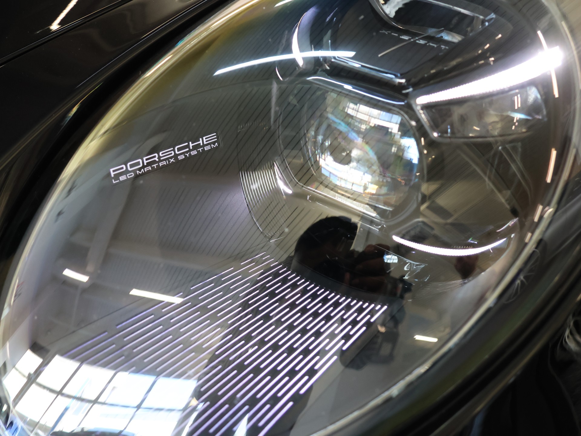 PORSCHE 911 Turbo S PDK *PORSCHE-APPROVED*-image-12