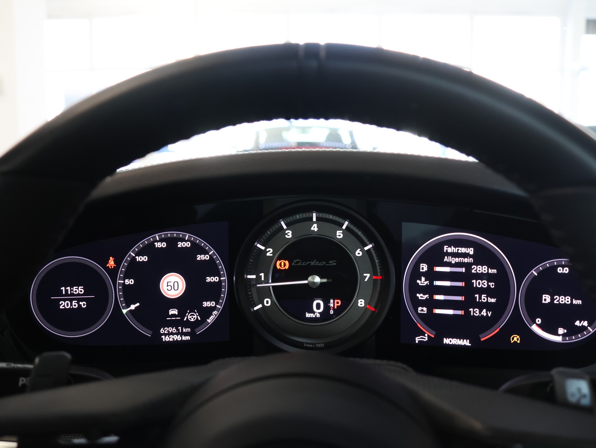 PORSCHE 911 Turbo S PDK *PORSCHE-APPROVED*-image-29