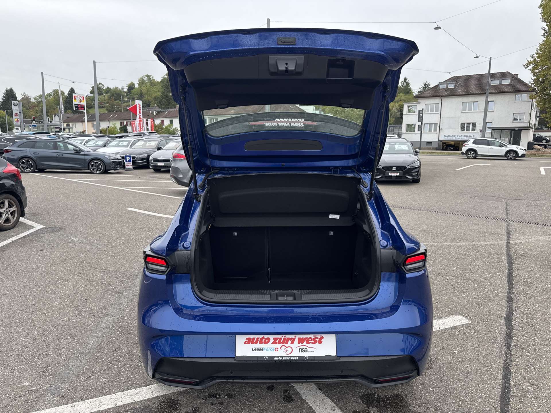 RENAULT Clio 1.2 TCe Evolution NEUES MODELL EDC-Automat-image-7