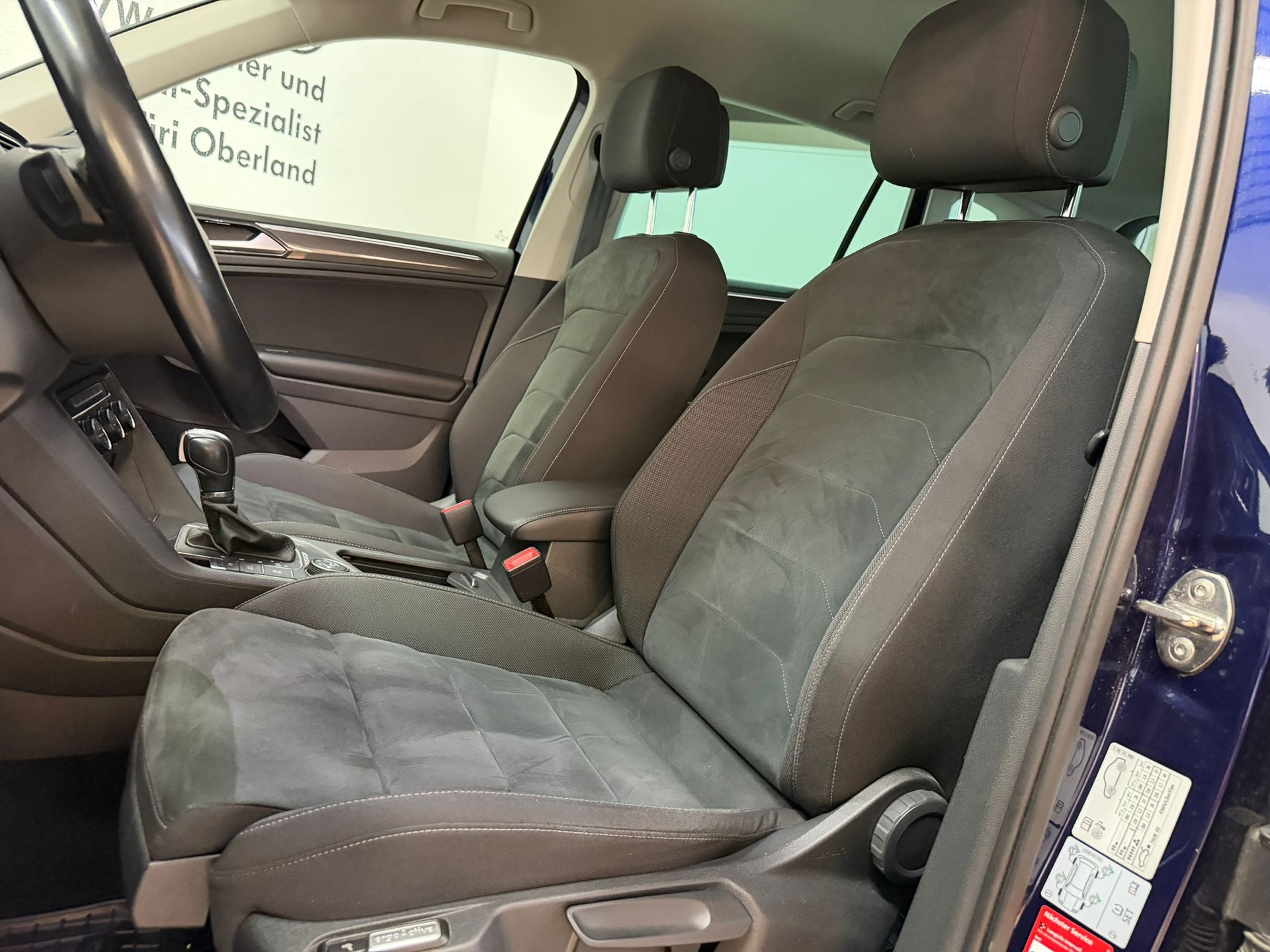 VW Tiguan 2.0 TDI SCR Highline 4Motion DSG-image-8