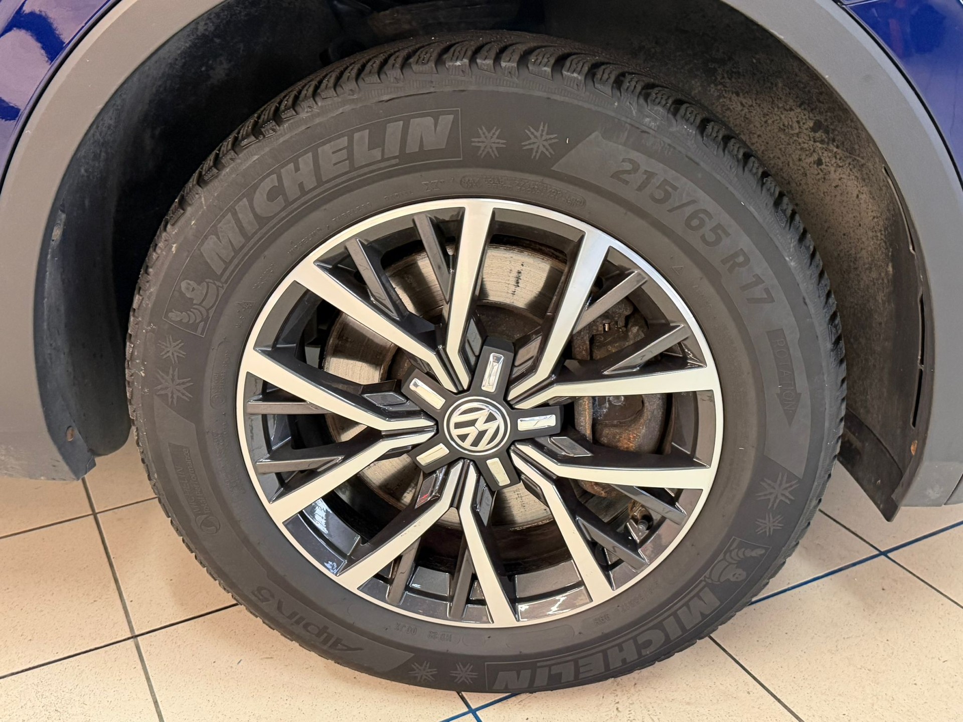 VW Tiguan 2.0 TDI SCR Highline 4Motion DSG-image-4