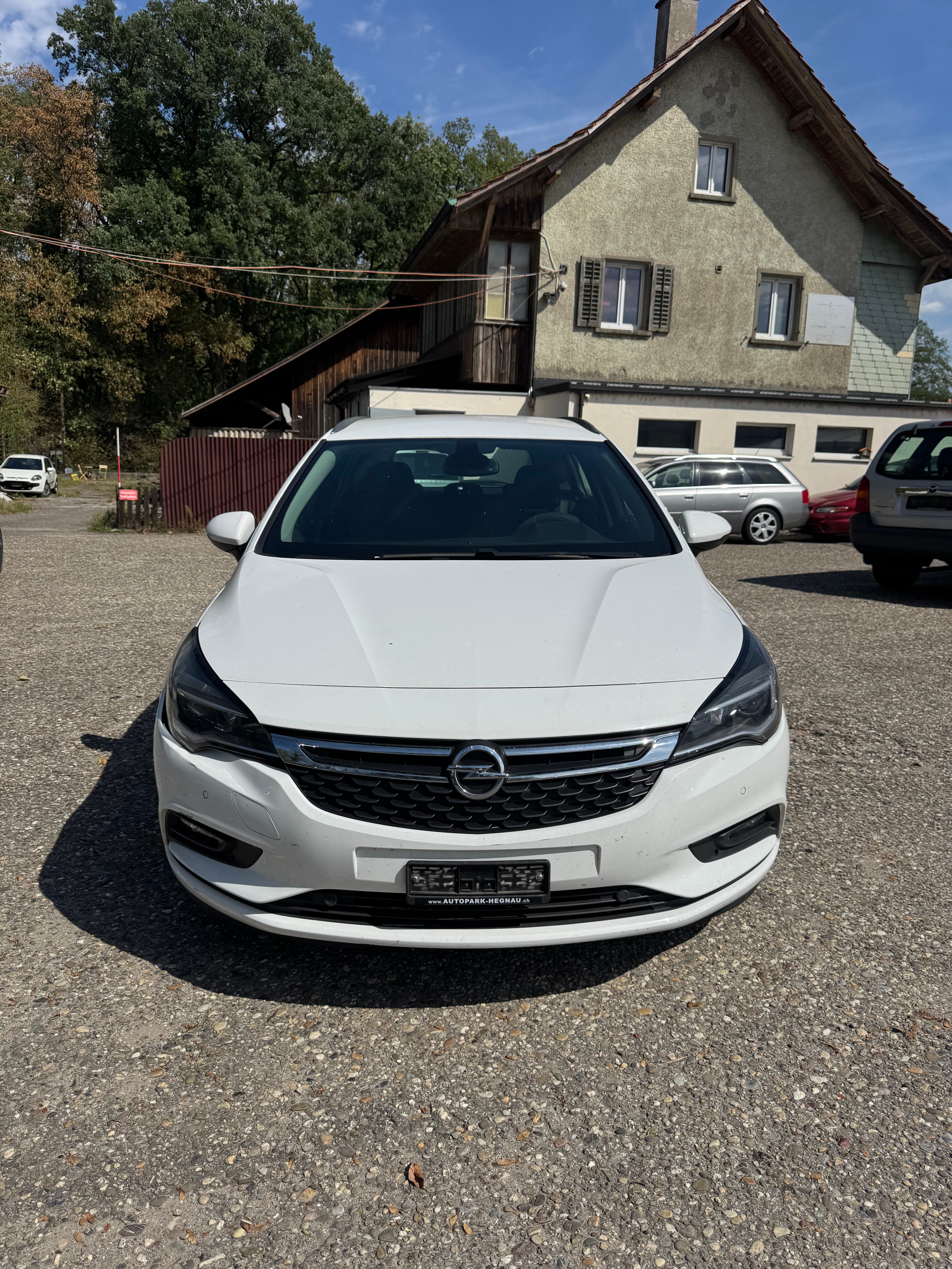 Car photo