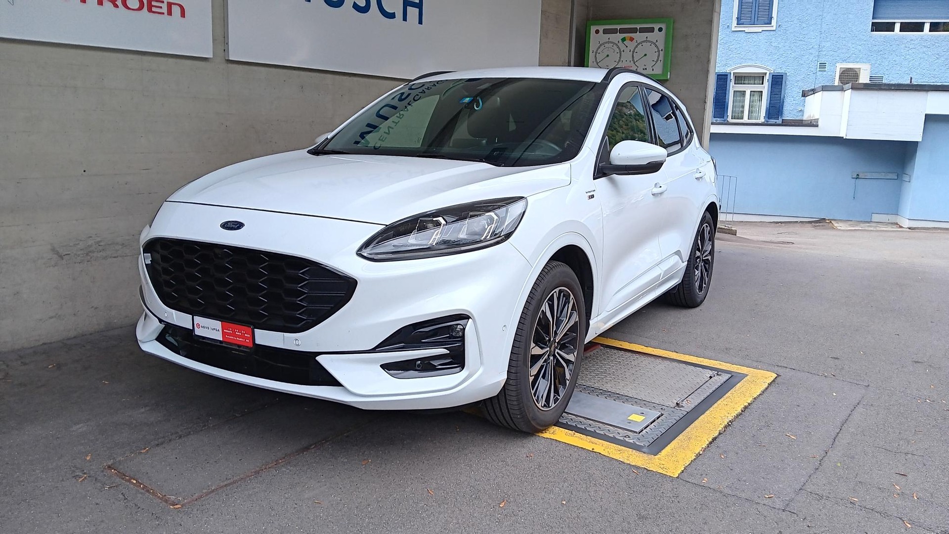 FORD Kuga 2.5 FHEV ST-Line 4WD-image-0
