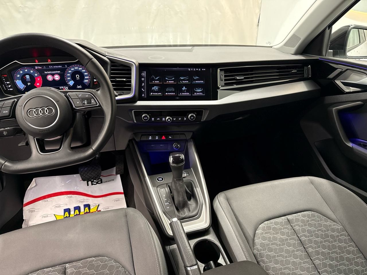 AUDI A1 Sportback 30 TFSI S Line Black Edition S-tronic-image-4